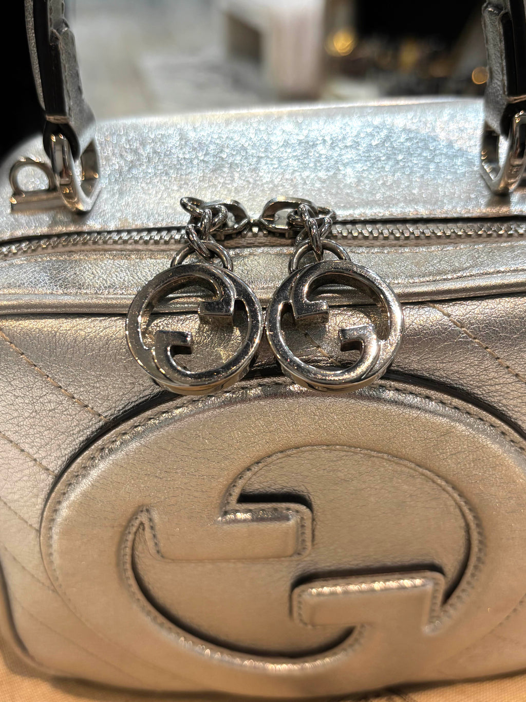 GUCCI BLONDIE METALLIC LEATHER TOP HANDLE BAG WITH STRAP