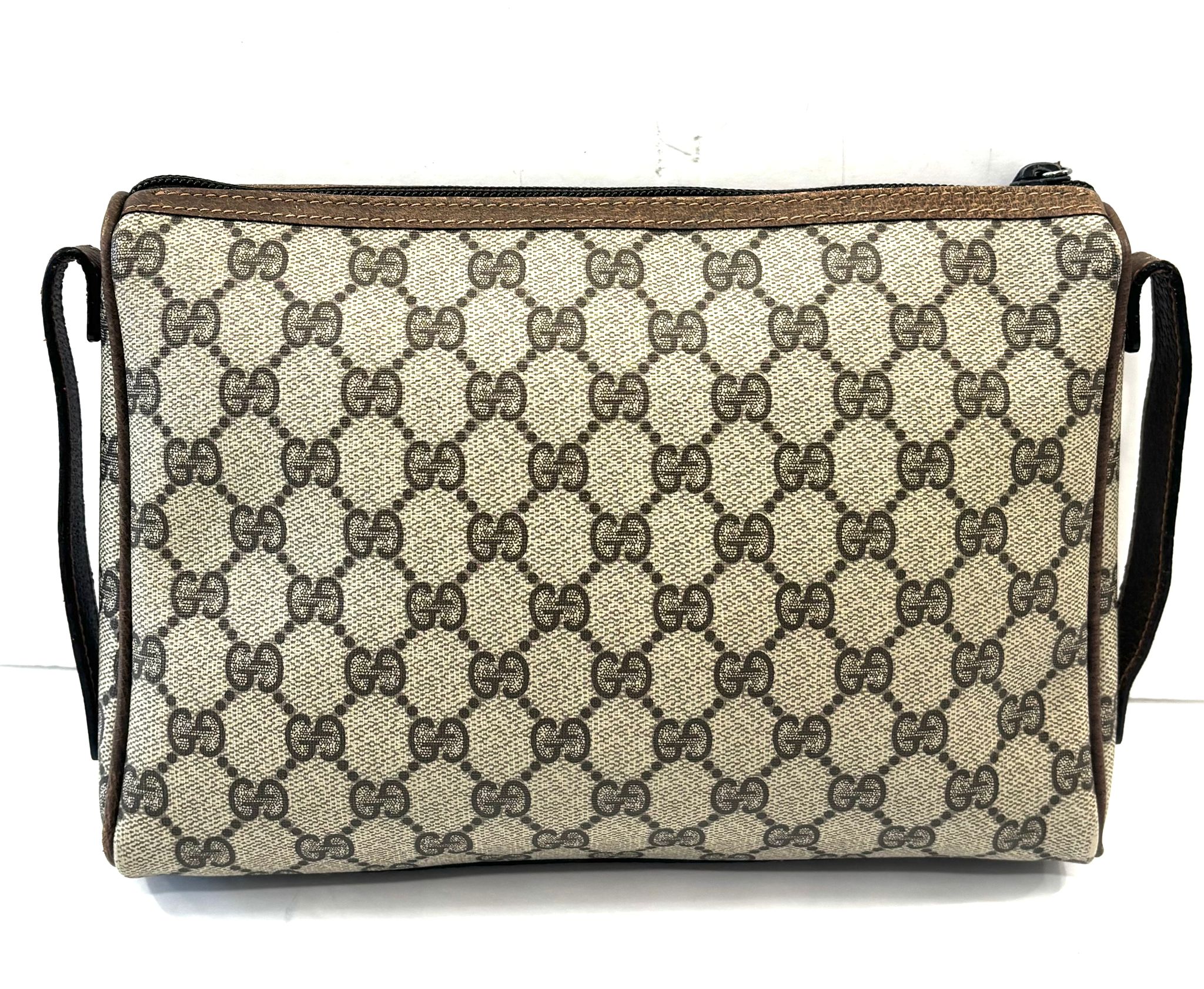 GUCCI GG SUPREME VINTAGE CLUTCH BAG