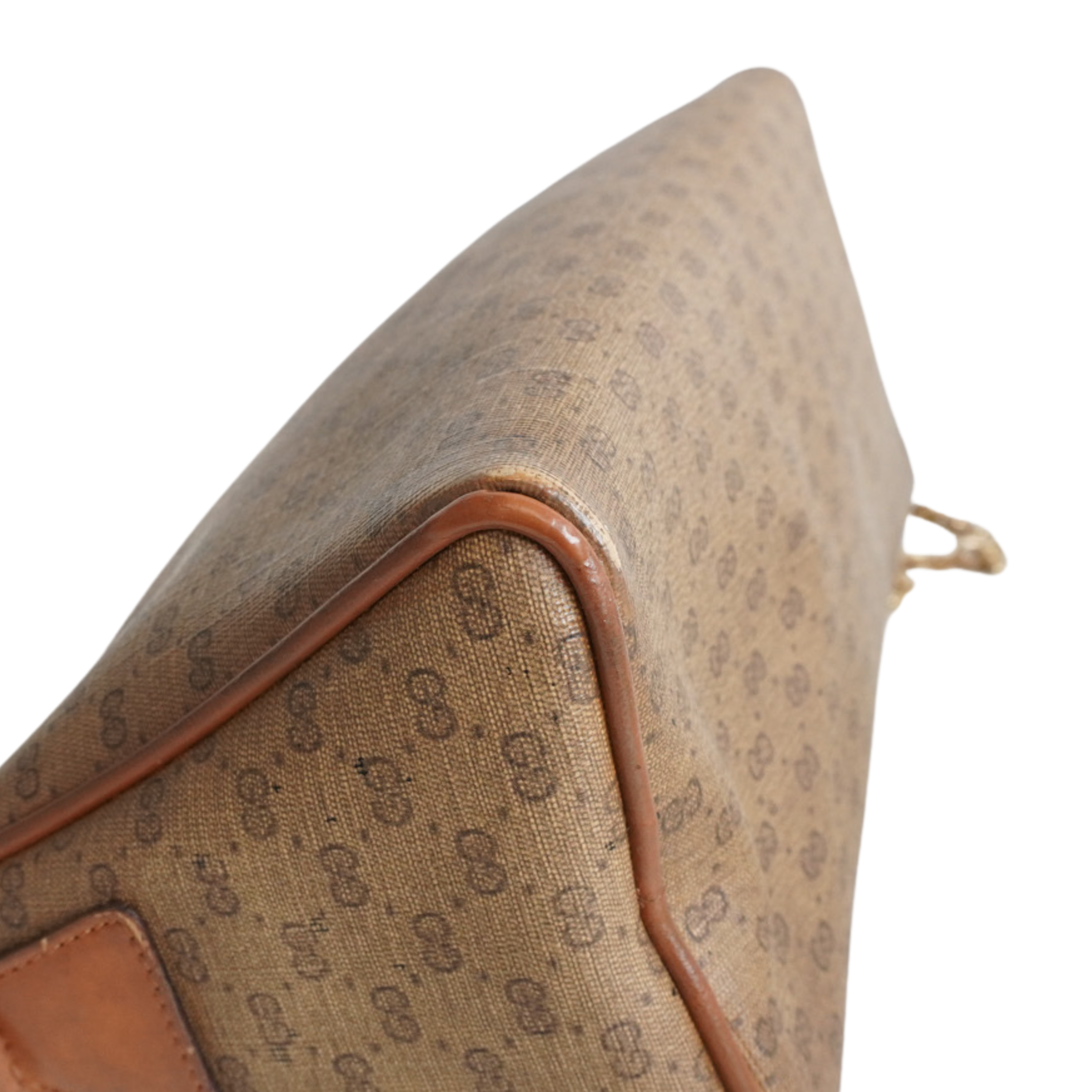 Gucci 'GG Supreme' Pouch Bag
