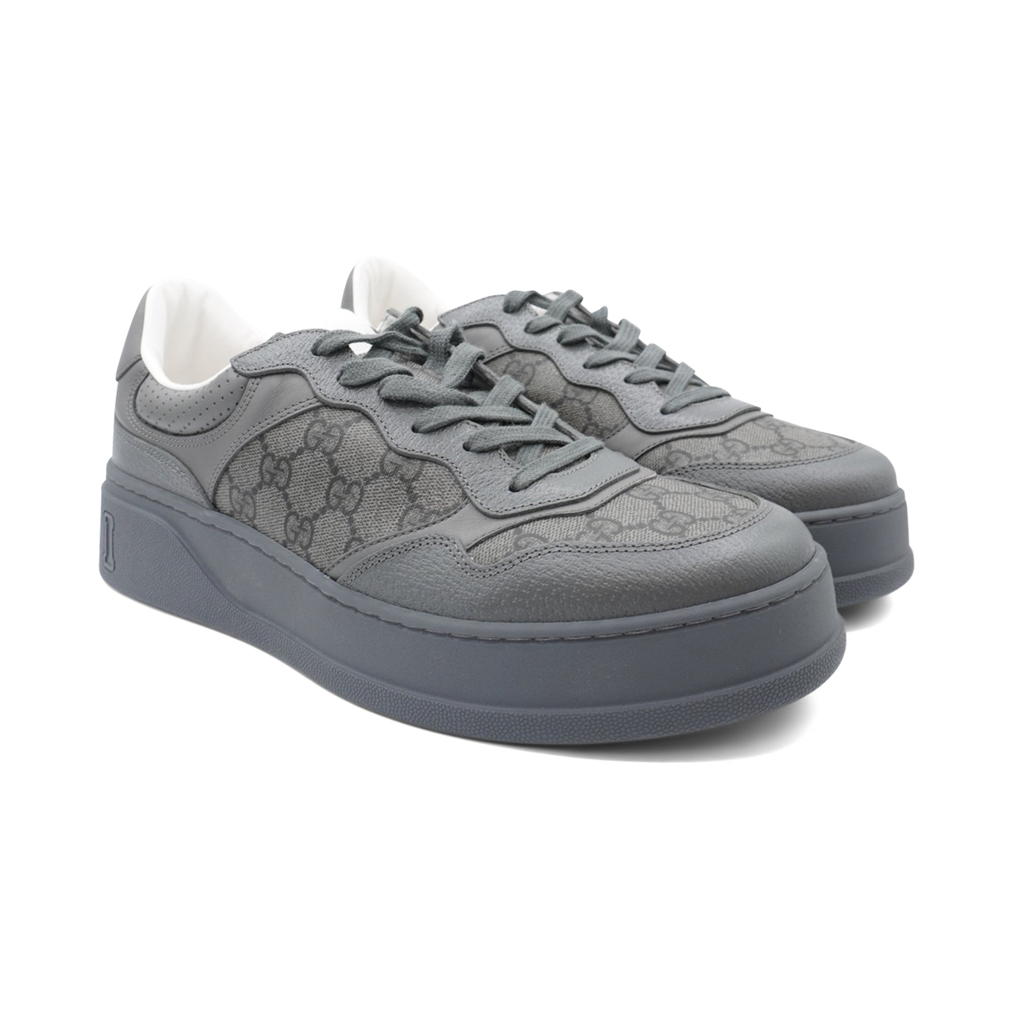 Gucci 'GG Supreme' Low-Top Sneakers - Men's 10.5