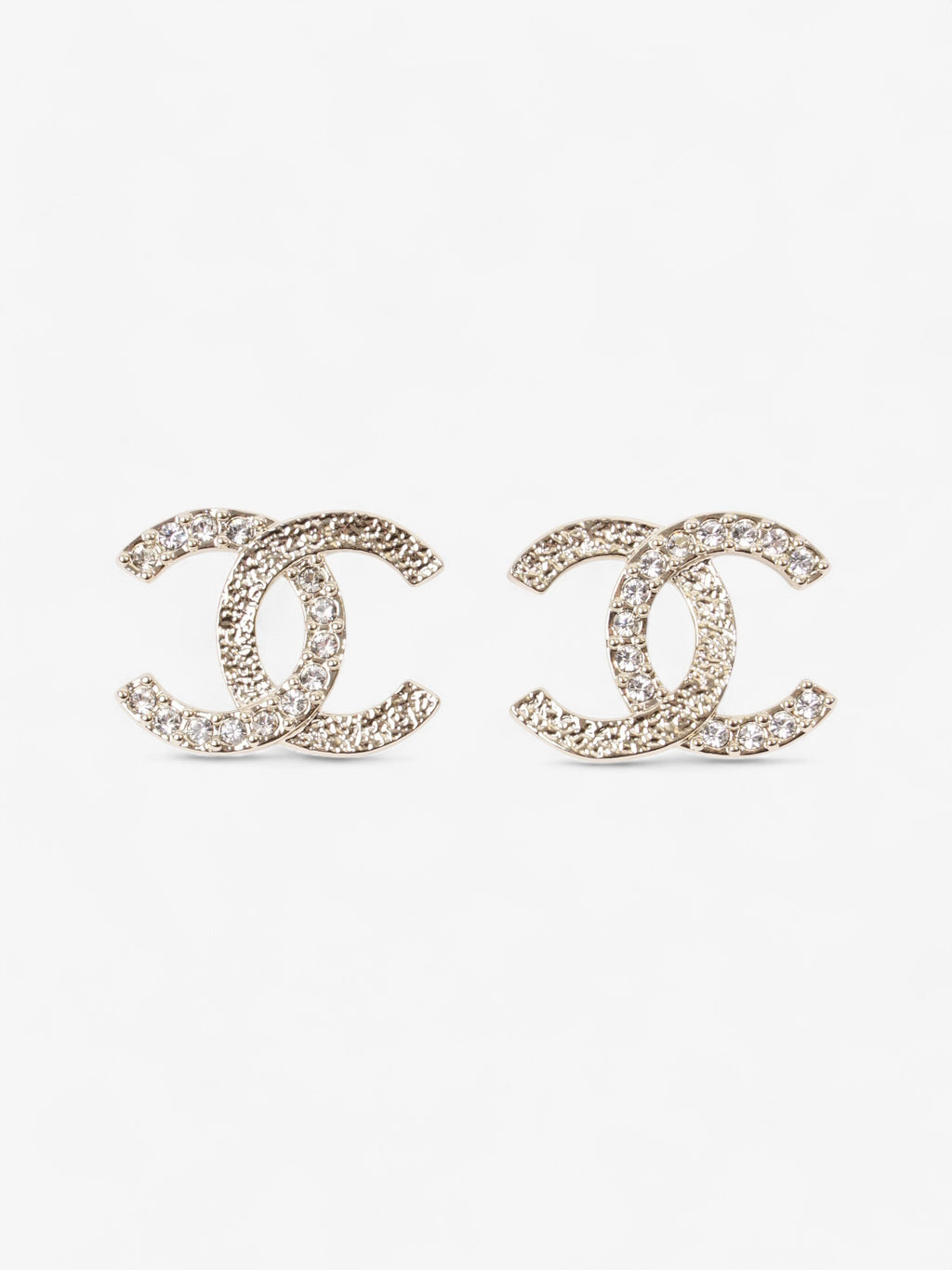 Chanel CC Logo Studs Light Gold / White Base Metal