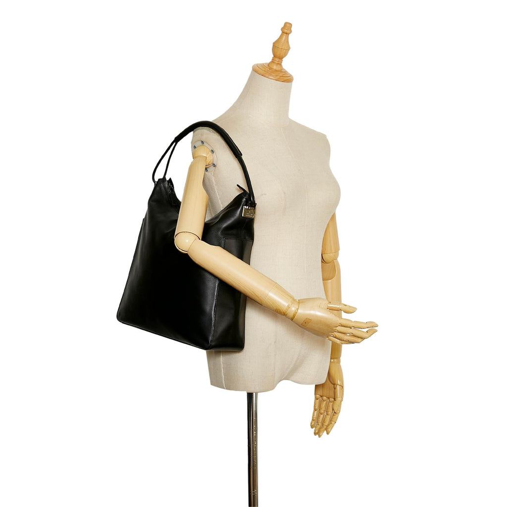 Gucci Calf Leather Shoulder Bag (SHG-35960)