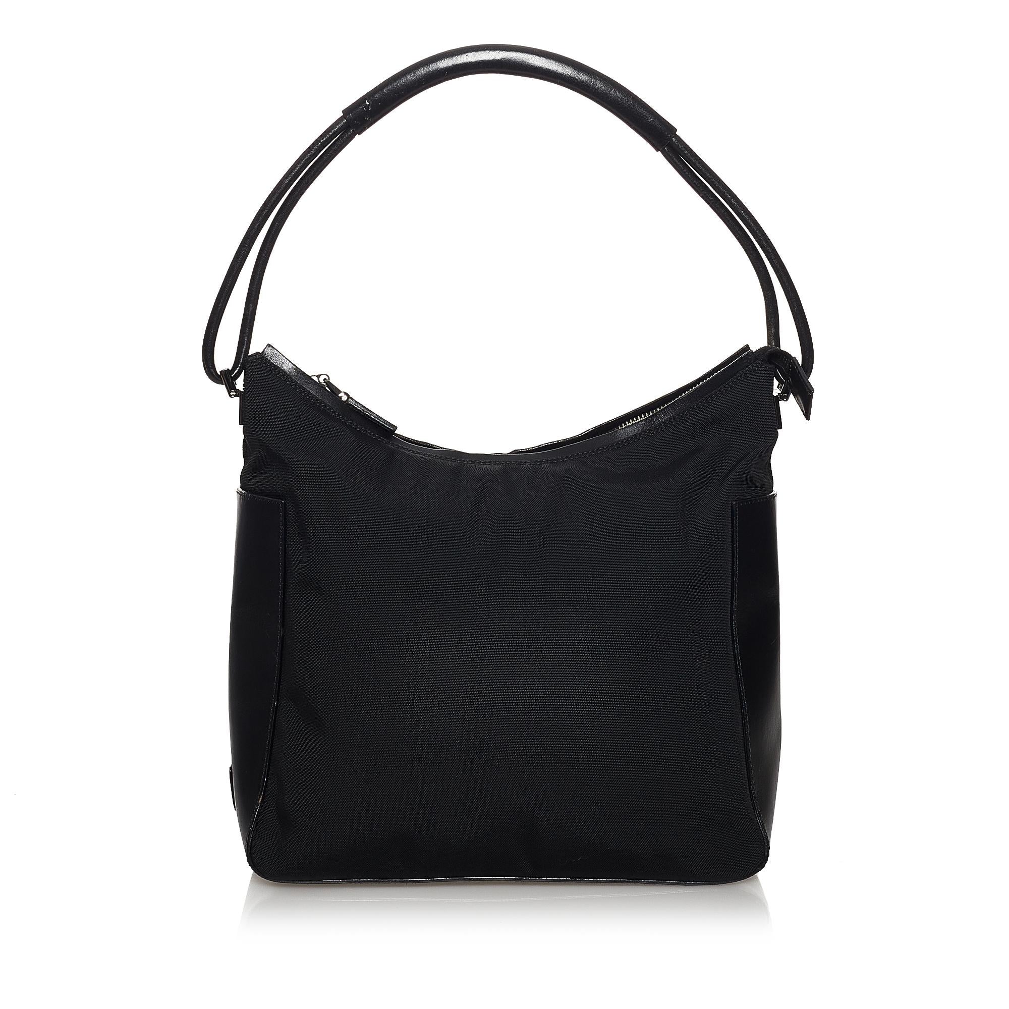 Gucci Canvas Shoulder Bag (SHG-31131)