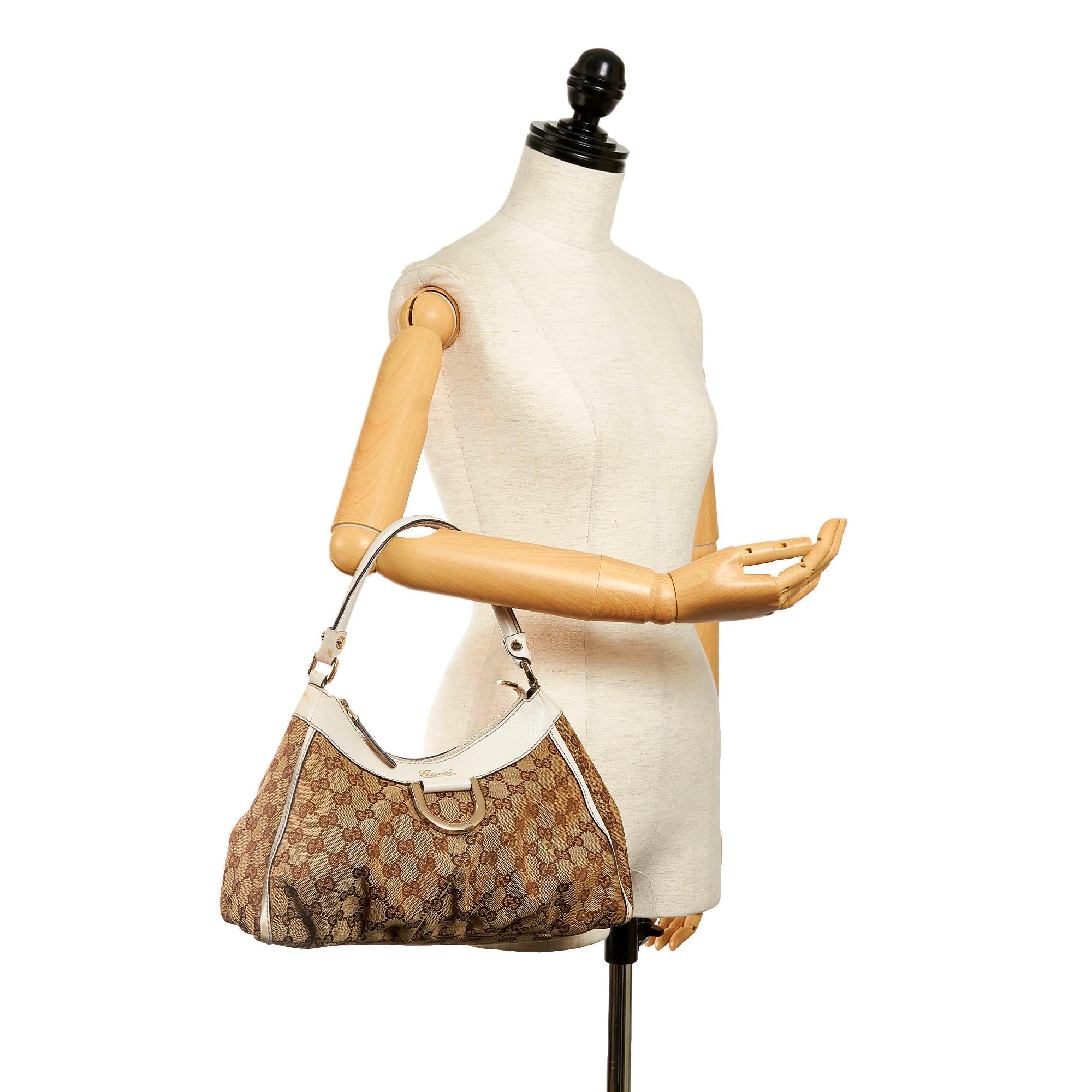 Gucci GG Canvas Abbey D-Ring Shoulder Bag (SHG-33911)