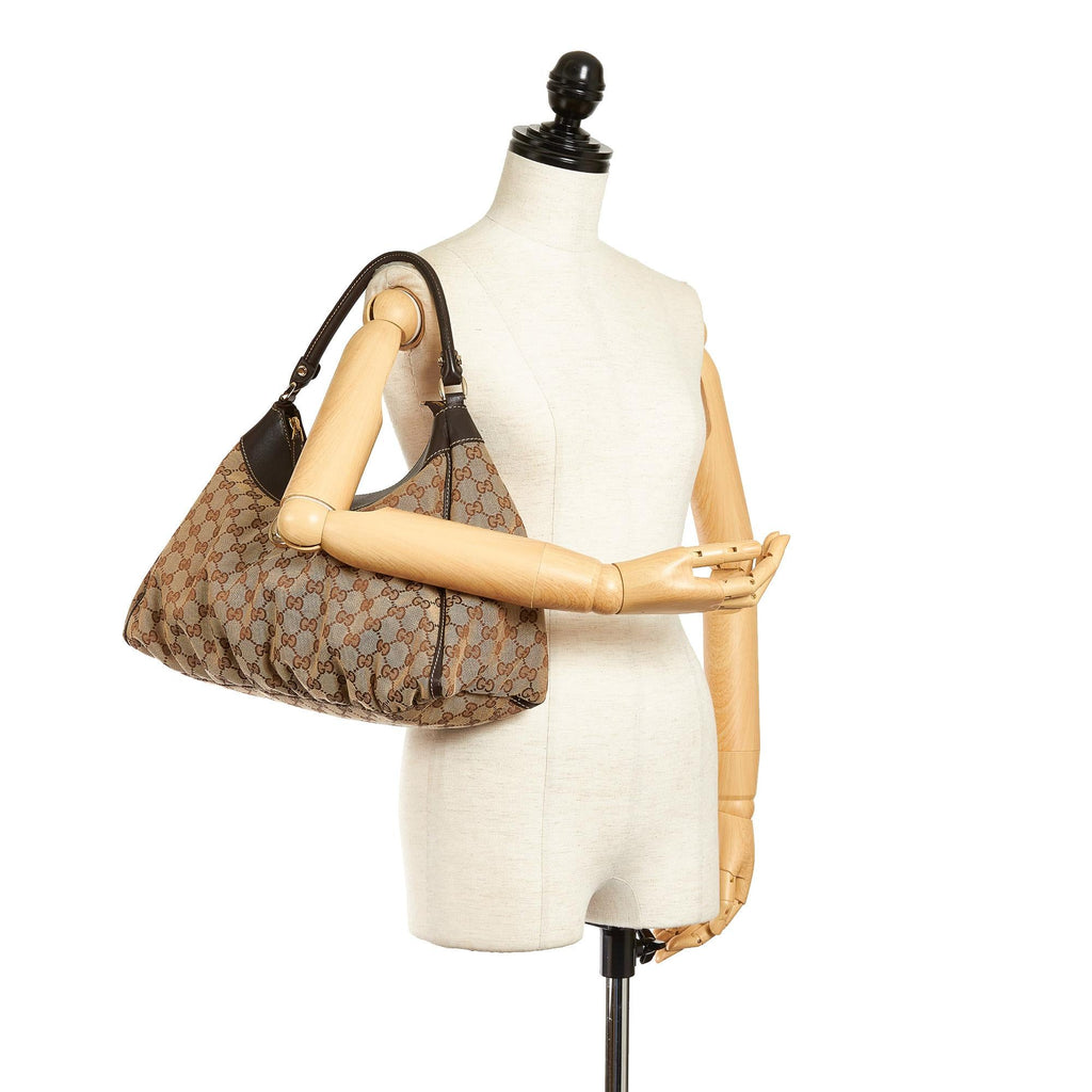 Gucci GG Canvas Abbey D-Ring Shoulder Bag (SHG-34136)