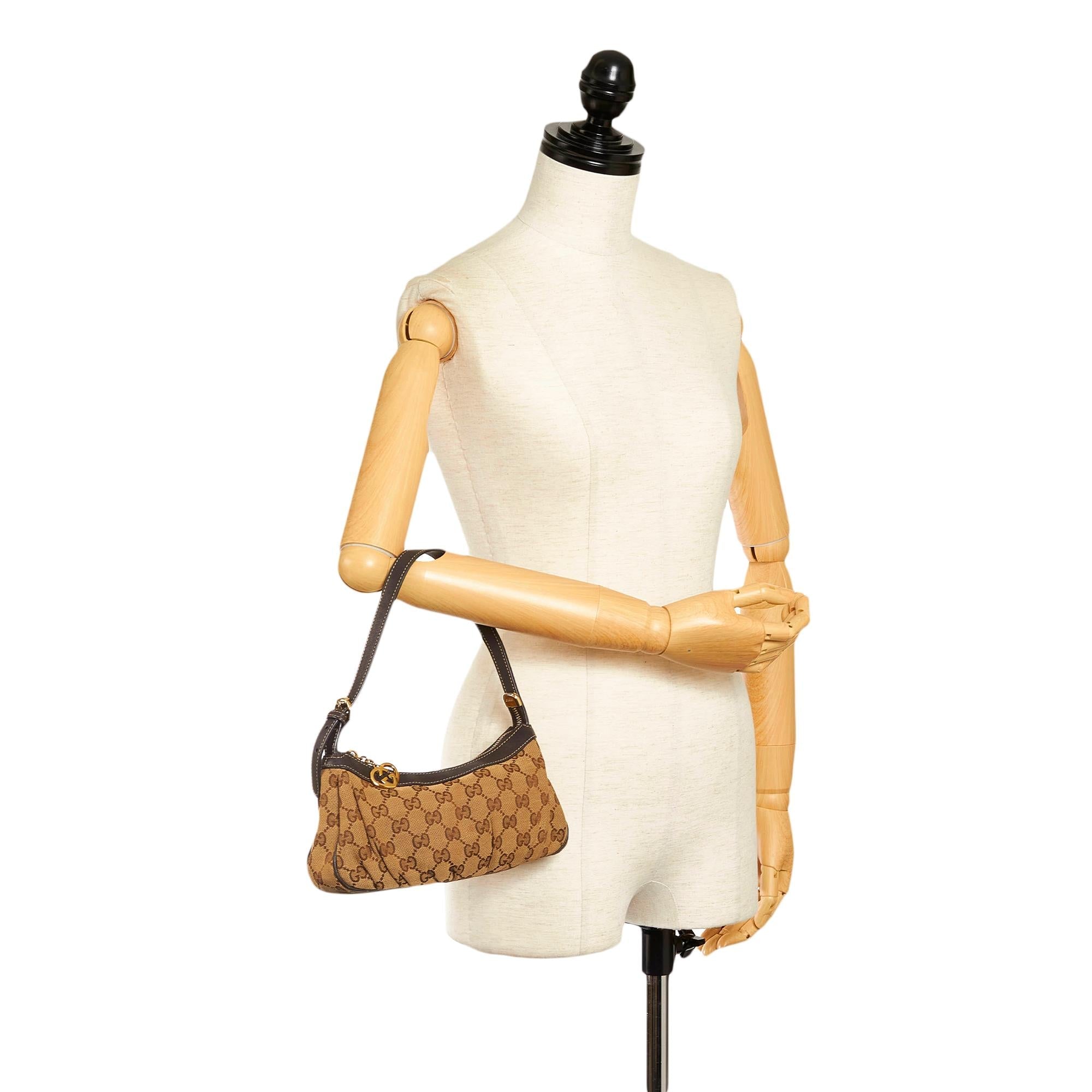 Gucci GG Canvas Baguette (SHG-34048)