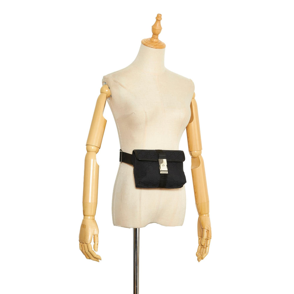 Gucci GG Canvas Belt Bag (SHG-OmJYck)