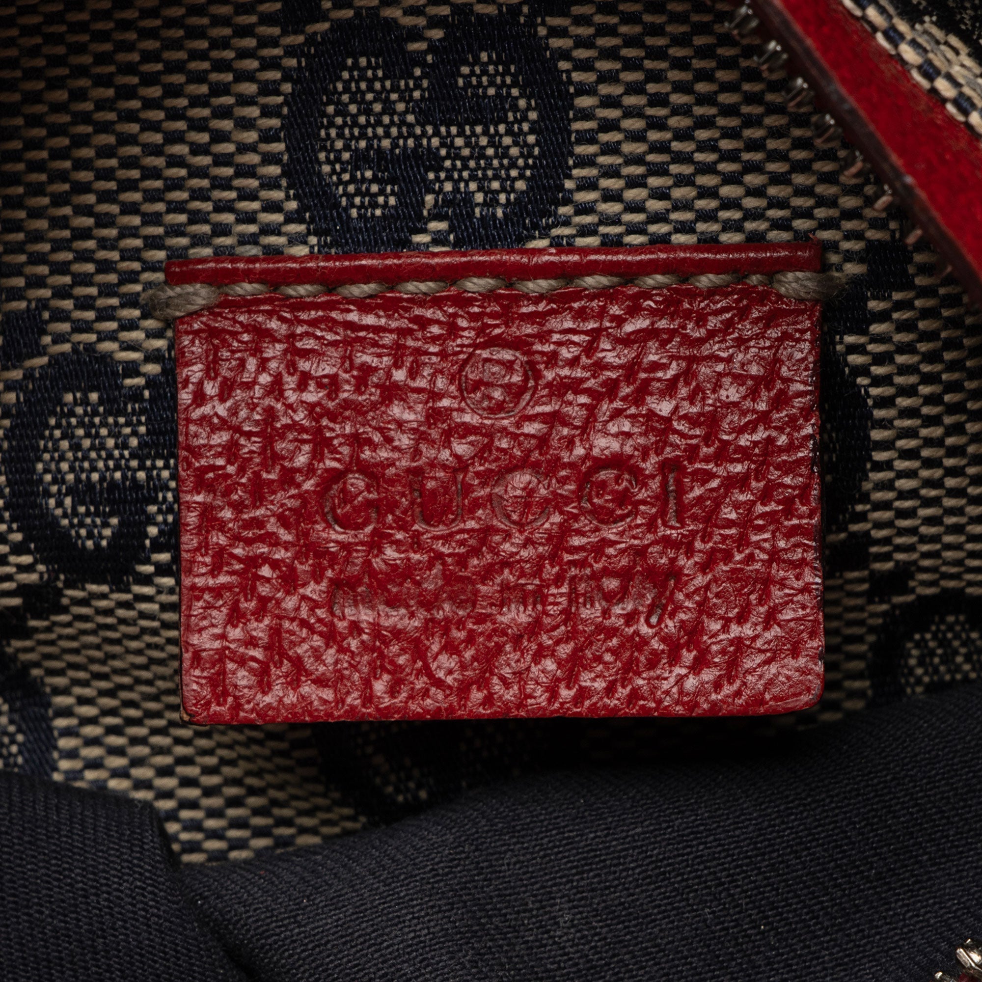 Gucci GG Canvas Belt Bag (SHF-agiGXL)