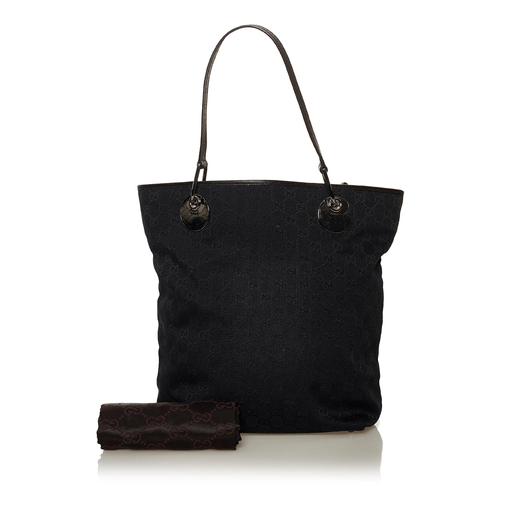 Gucci GG Canvas Eclipse Shoulder Bag (SHG-29035)