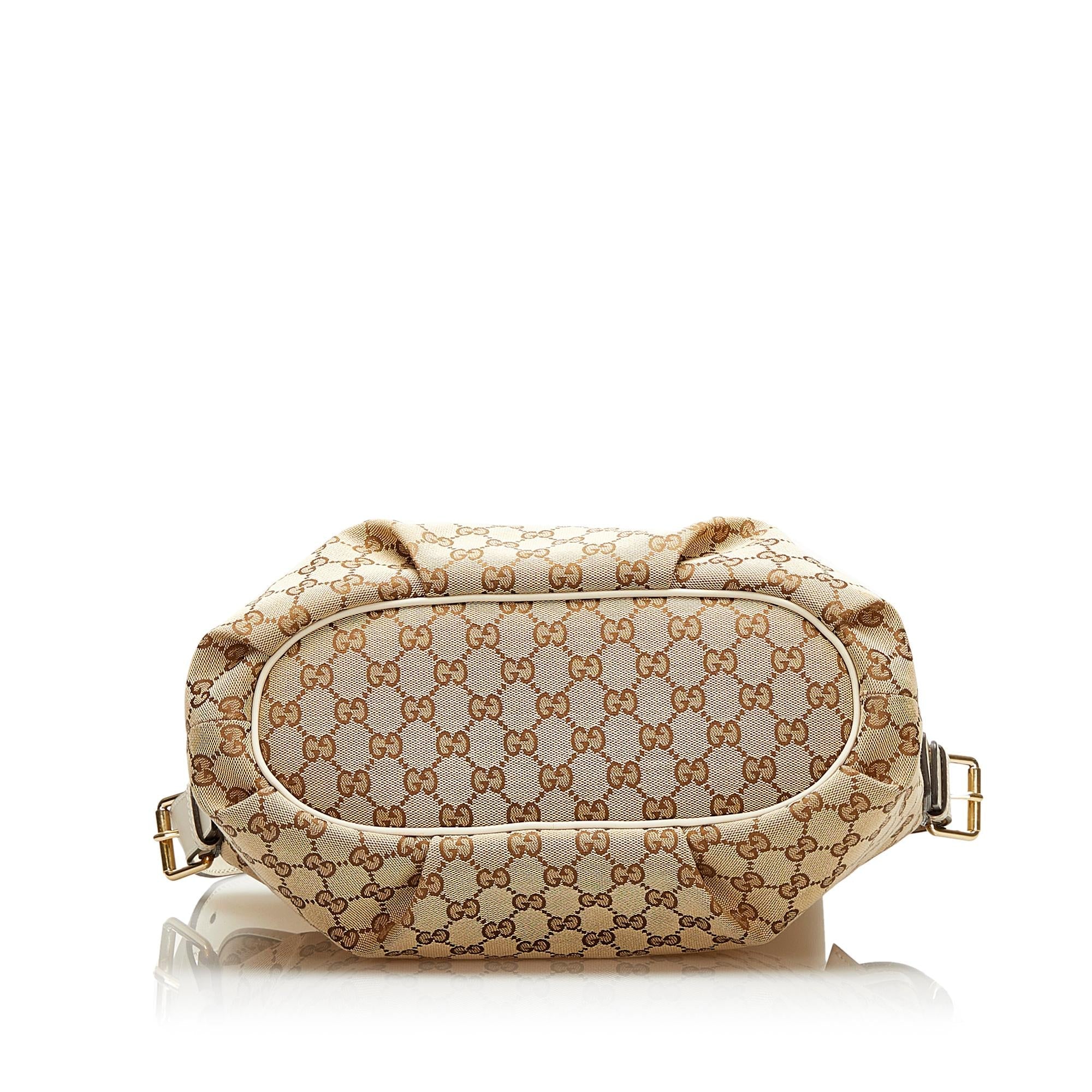 Gucci GG Canvas Messenger Bag (SHG-35280)
