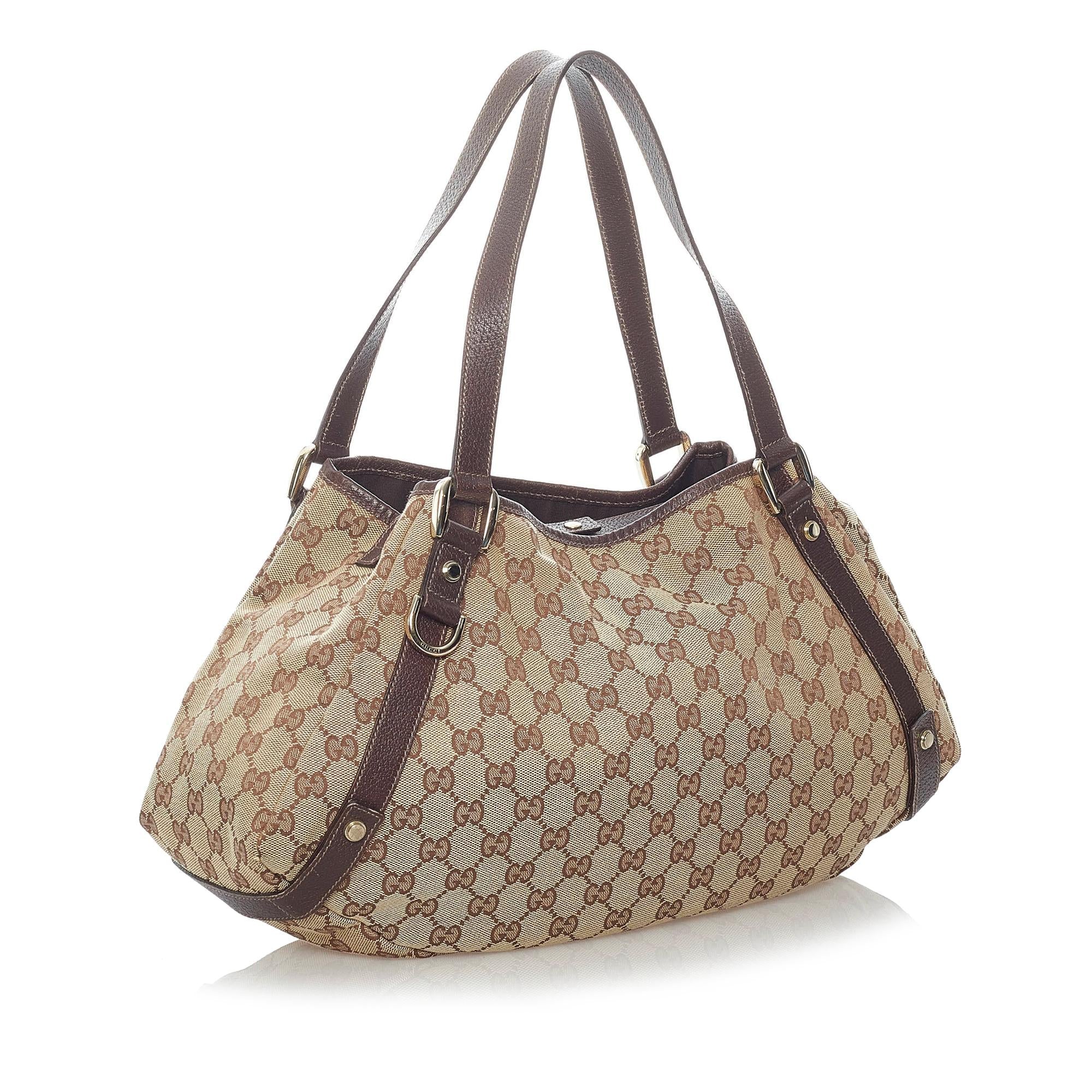 Gucci GG Canvas Pelham Shoulder Bag (SHG-30957)