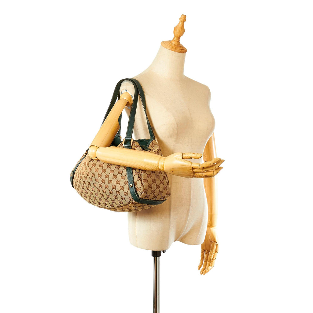 Gucci GG Canvas Pelham Shoulder Bag (SHG-34034)