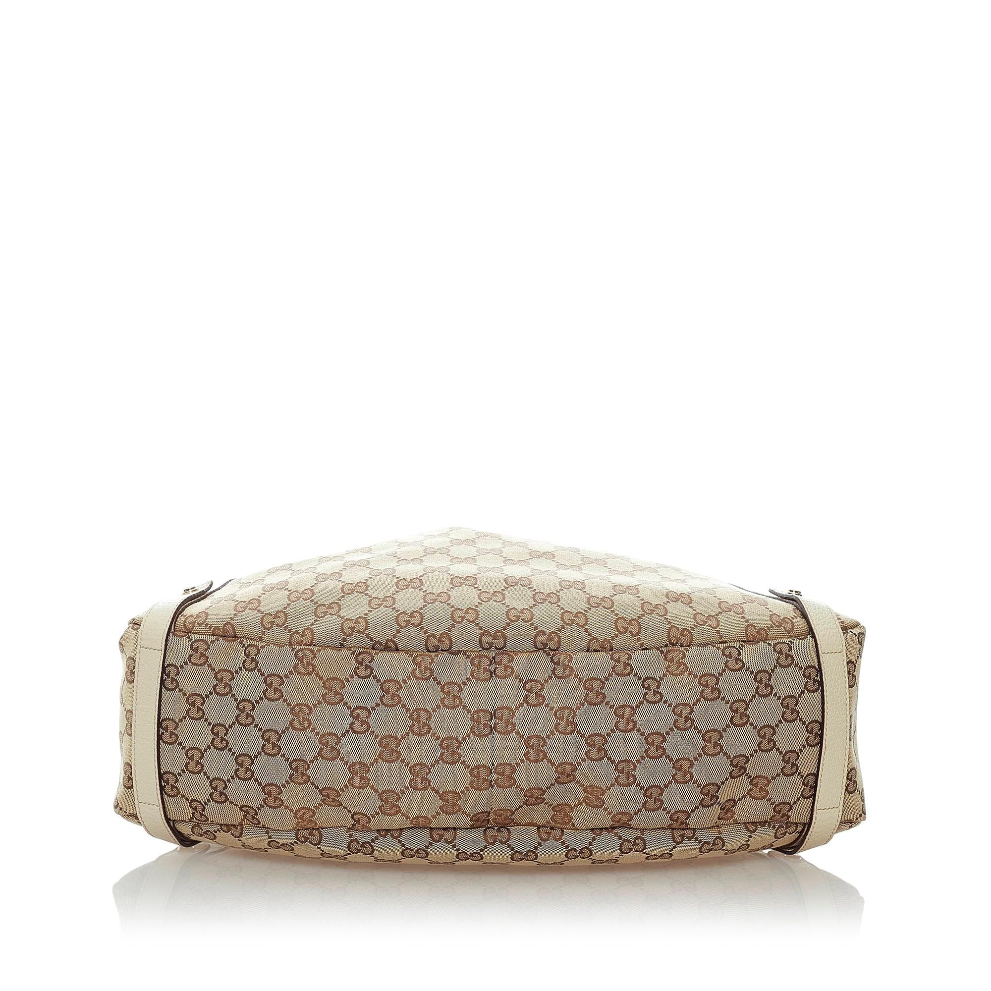 Gucci GG Canvas Pelham Shoulder Bag (SHG-34748)