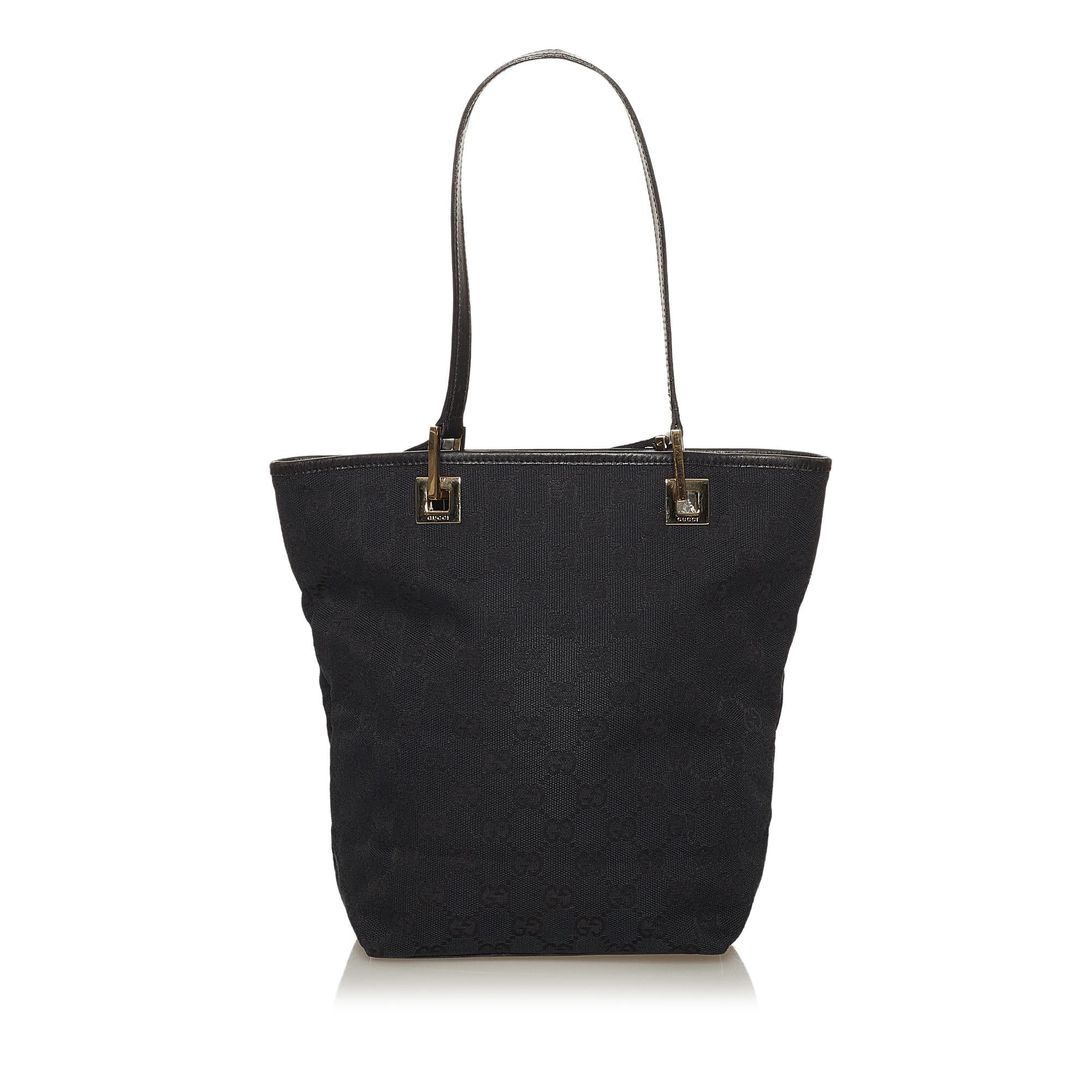 Gucci GG Canvas Shoulder Bag (SHG-29000)