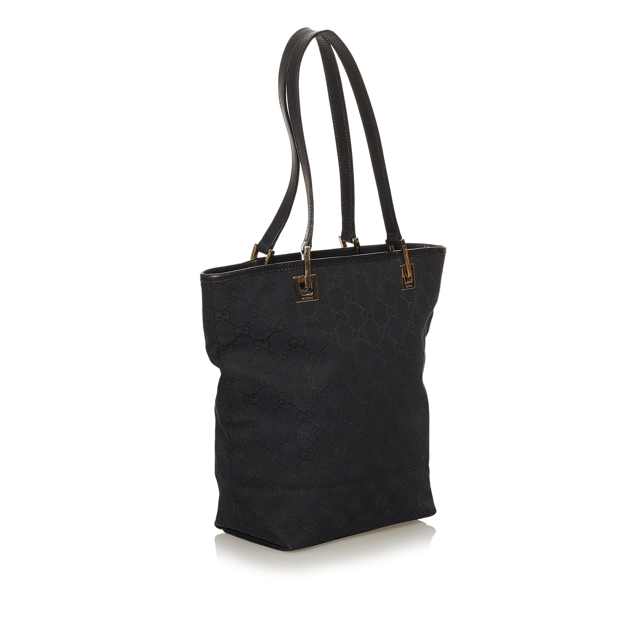 Gucci GG Canvas Shoulder Bag (SHG-29000)
