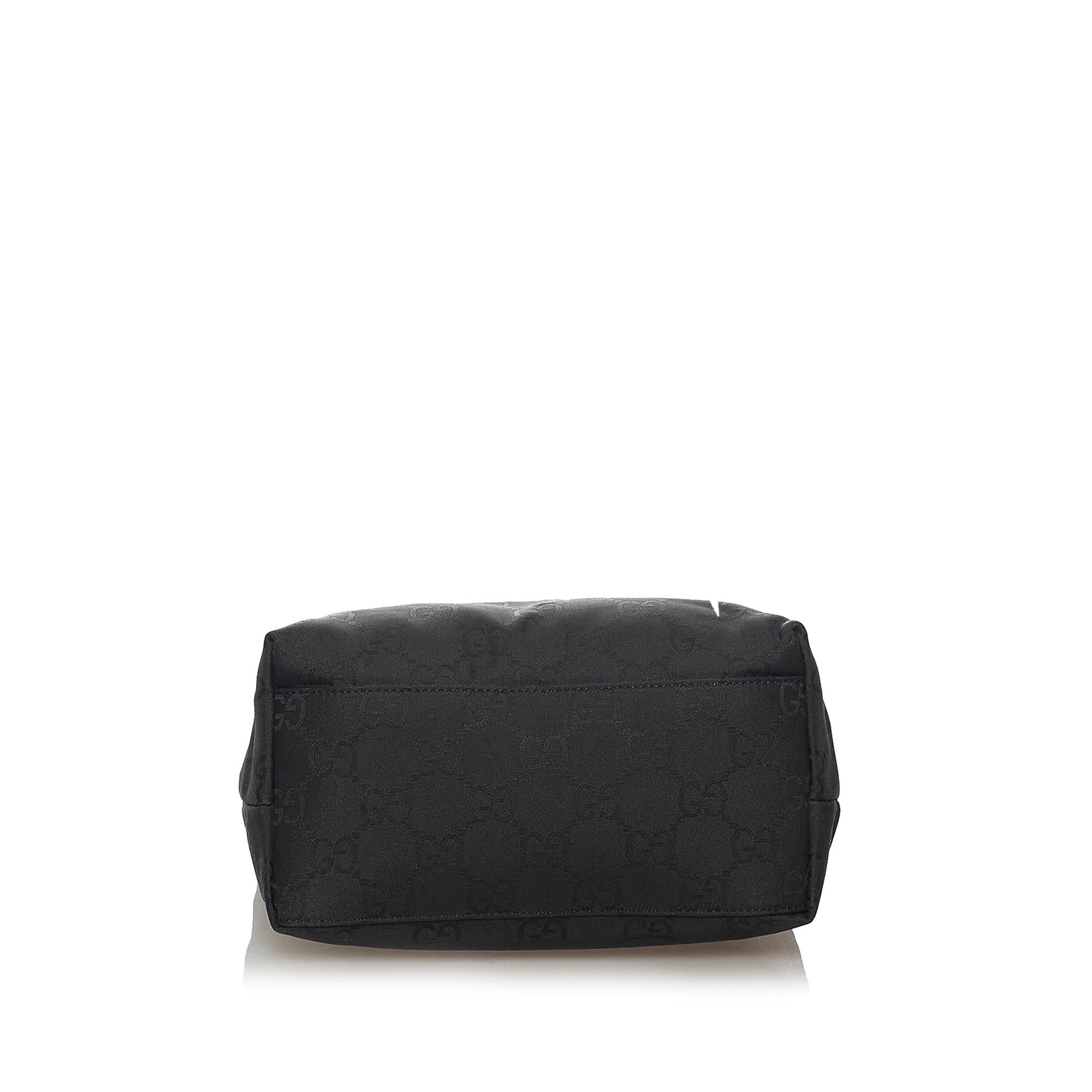 Gucci GG Canvas Shoulder Bag (SHG-29163)