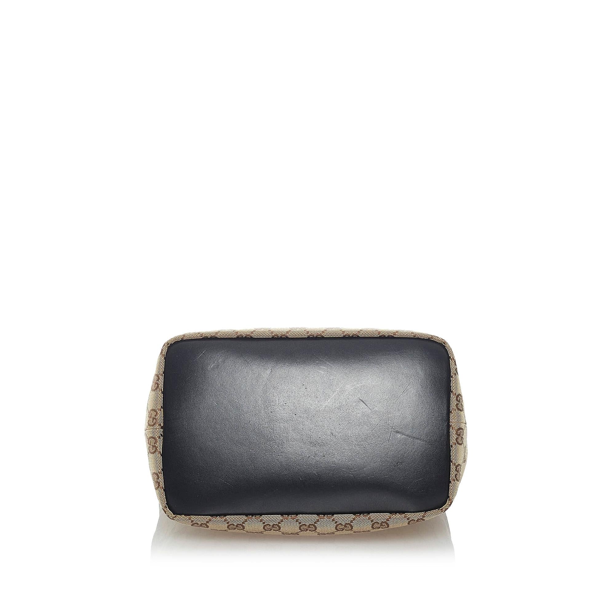 Gucci GG Canvas Shoulder Bag (SHG-30441)