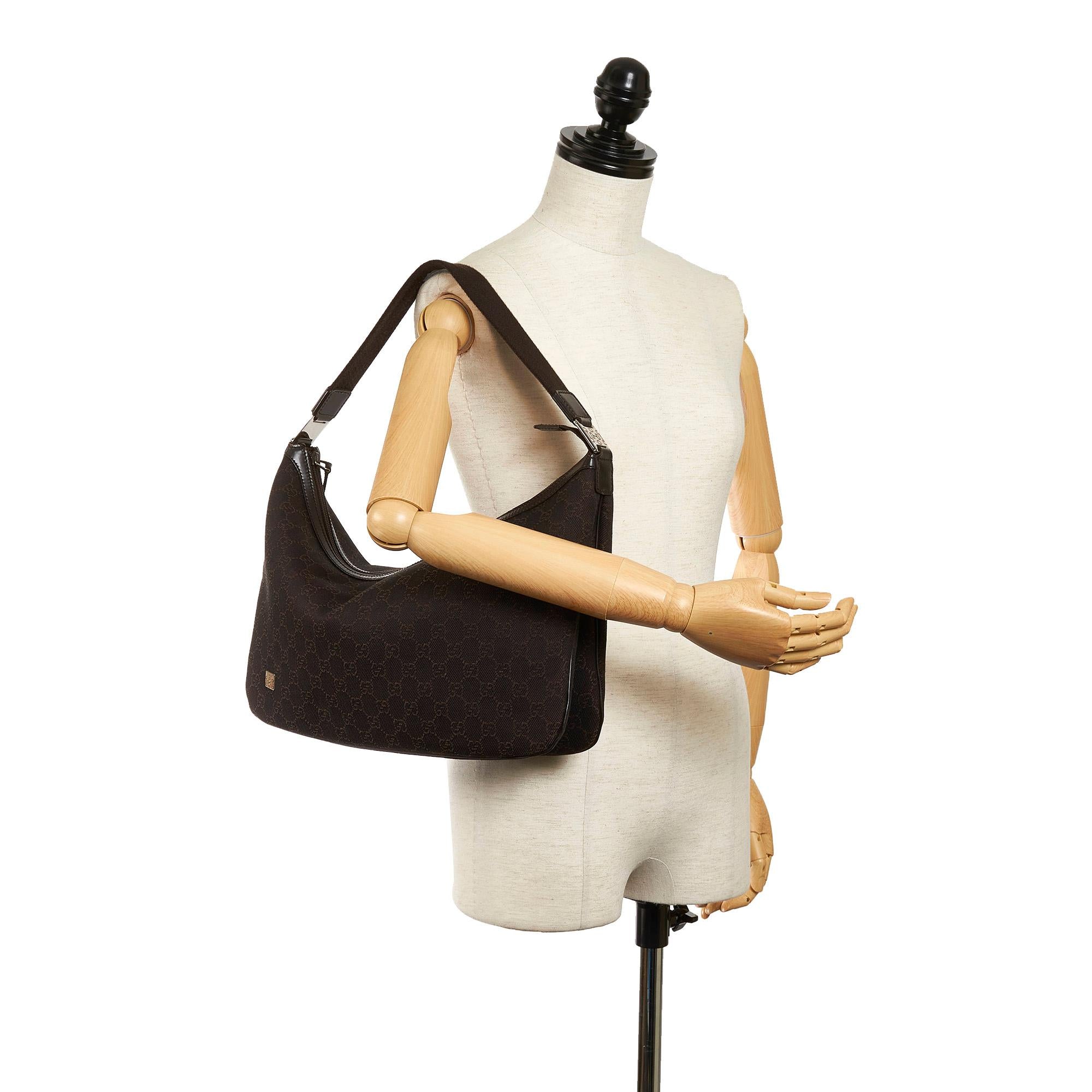 Gucci GG Canvas Shoulder Bag (SHG-30786)