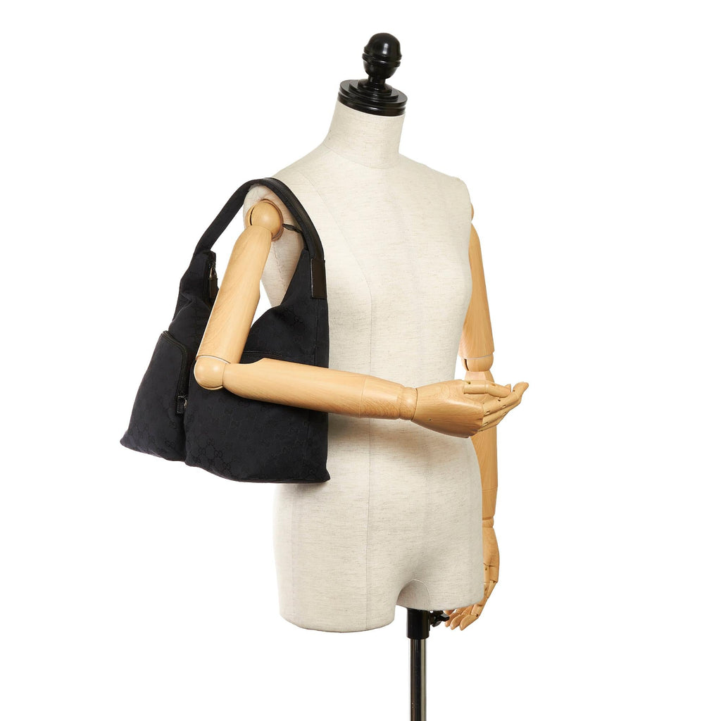 Gucci GG Canvas Shoulder Bag (SHG-30939)