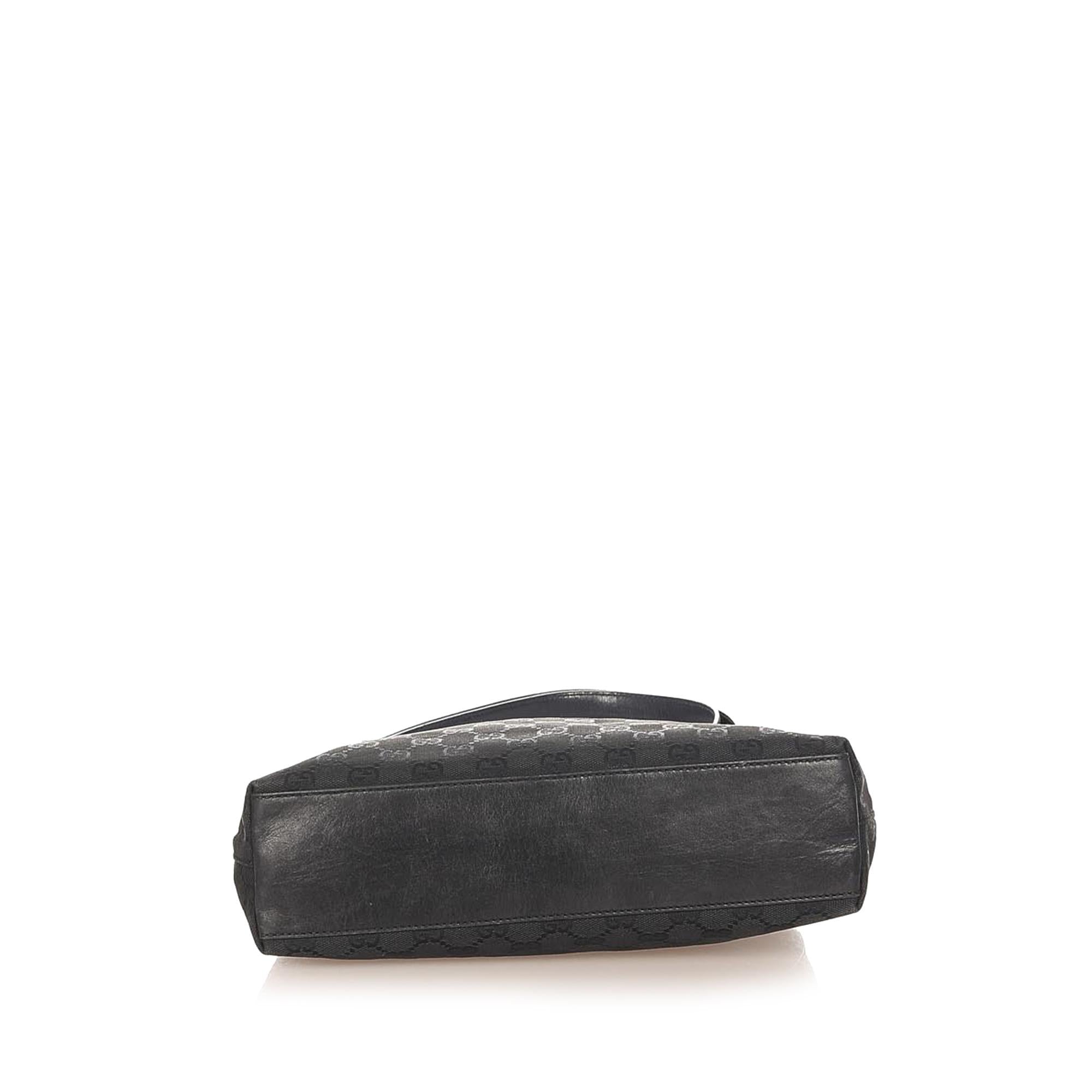 Gucci GG Canvas Shoulder Bag (SHG-32131)