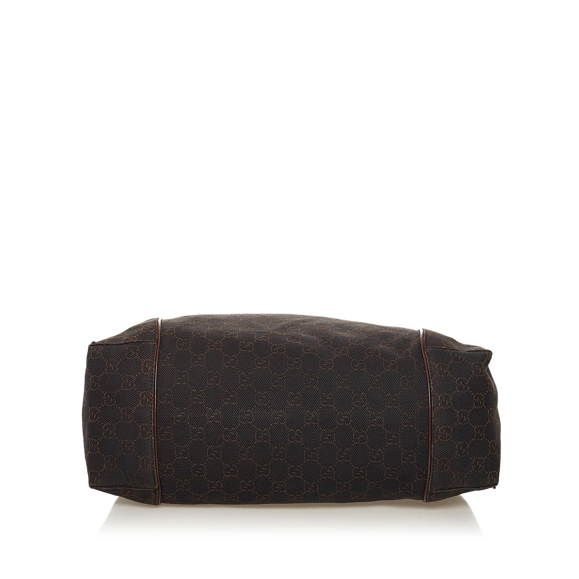 Gucci GG Canvas Shoulder Bag (SHG-35000)