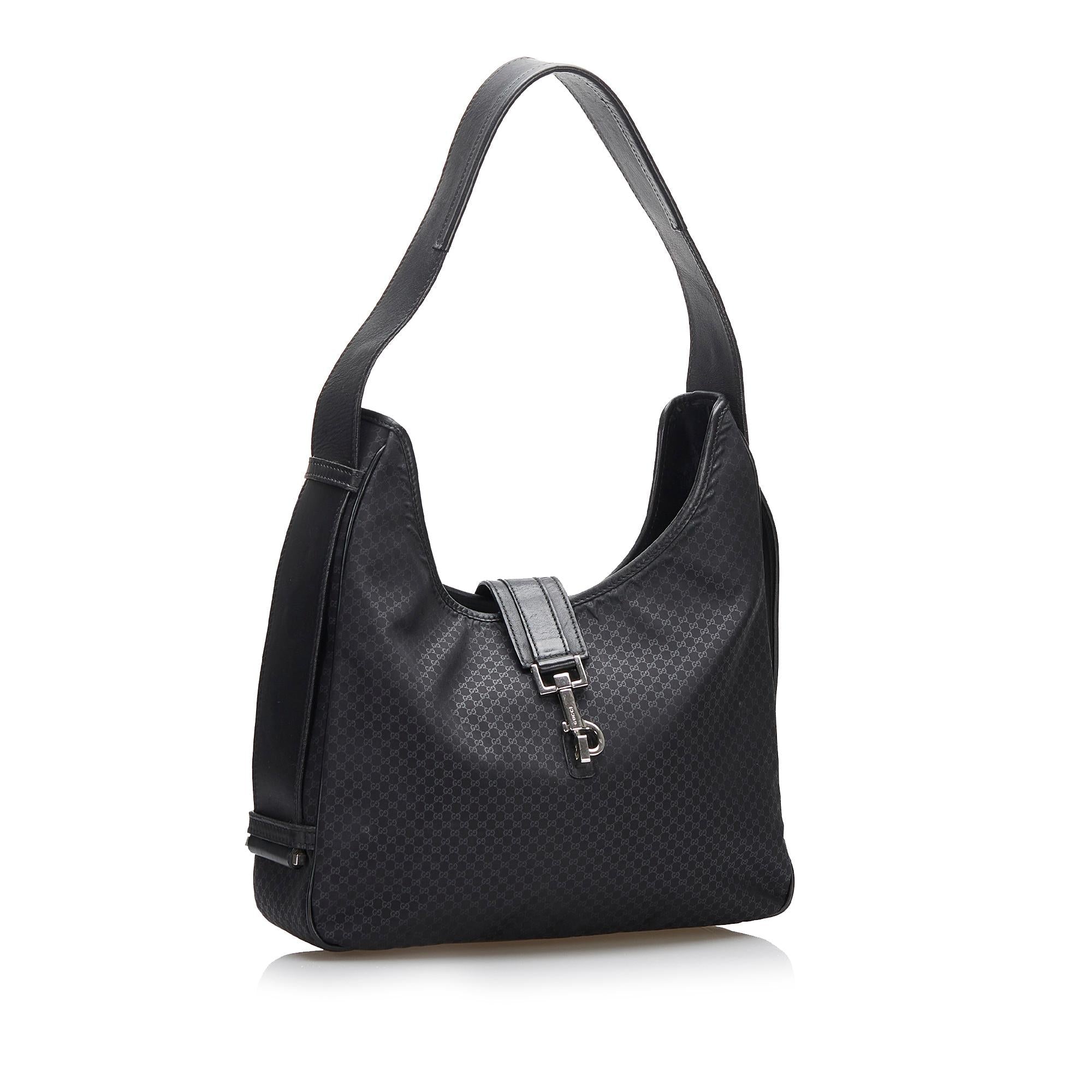 Gucci GG Canvas Shoulder Bag (SHG-ibi7U4)