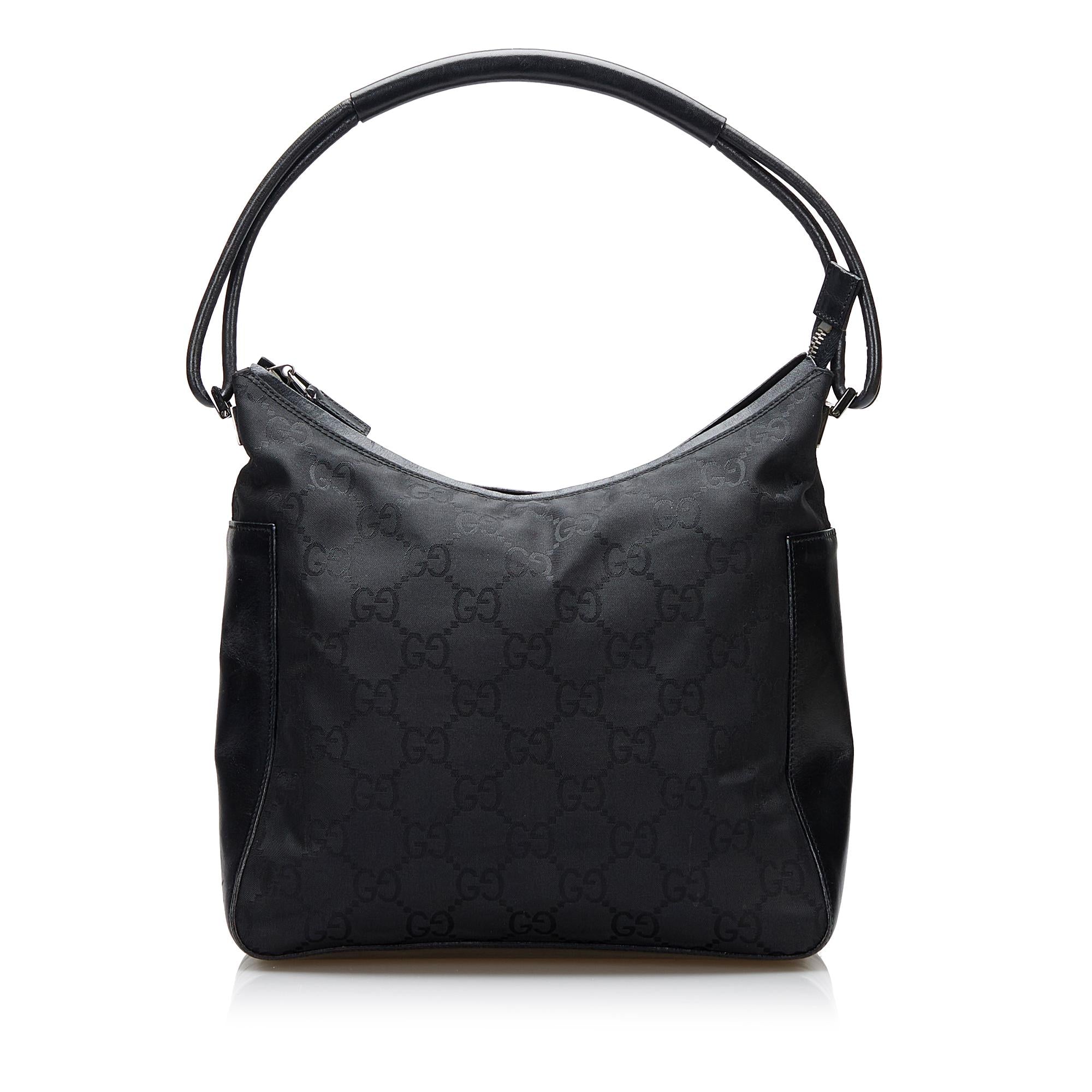 Gucci GG Canvas Shoulder Bag (SHG-dglL5Q)