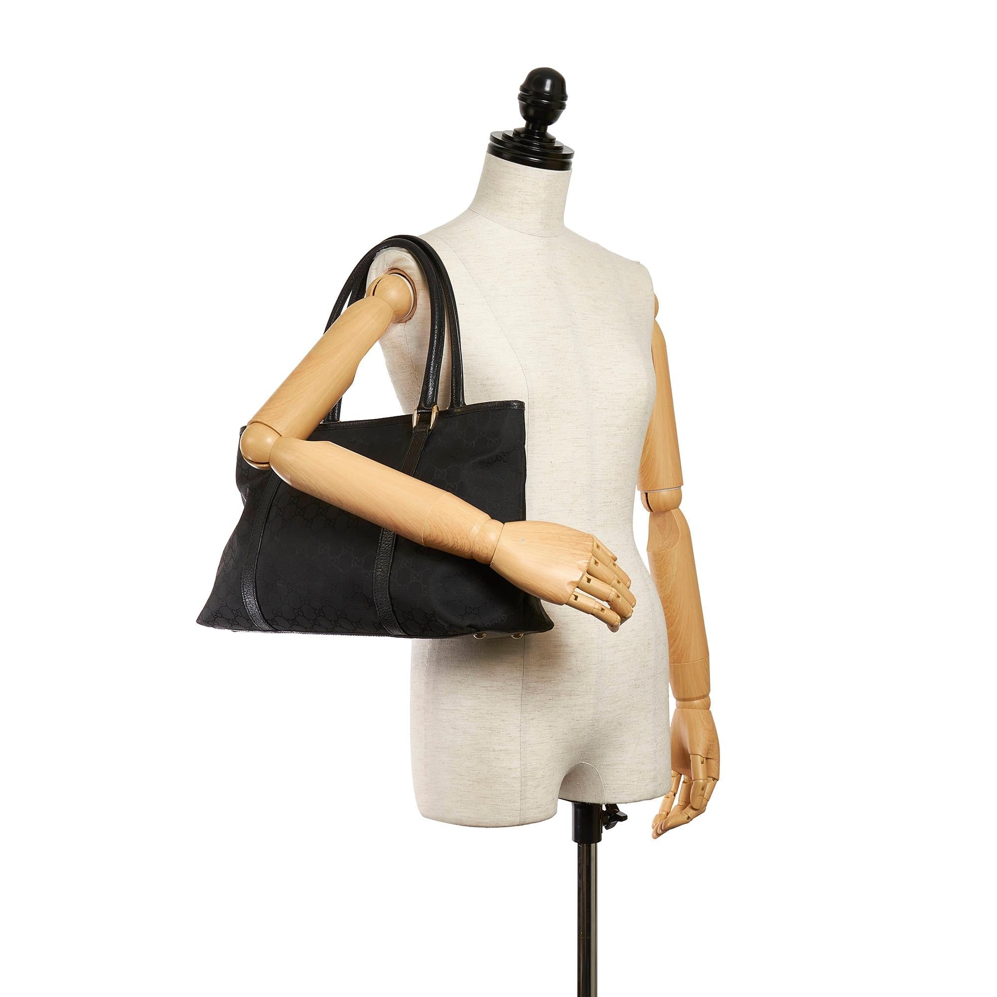 Gucci GG Canvas Tote Bag (SHG-36158)
