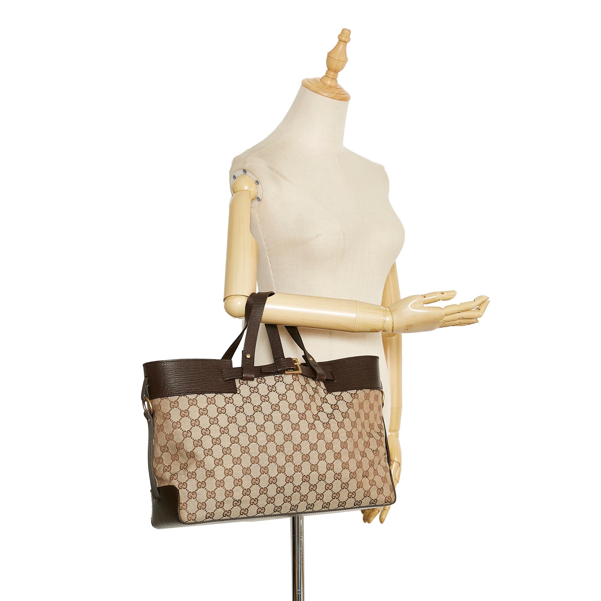 Gucci GG Canvas Tote Bag (SHG-PGgRlR)