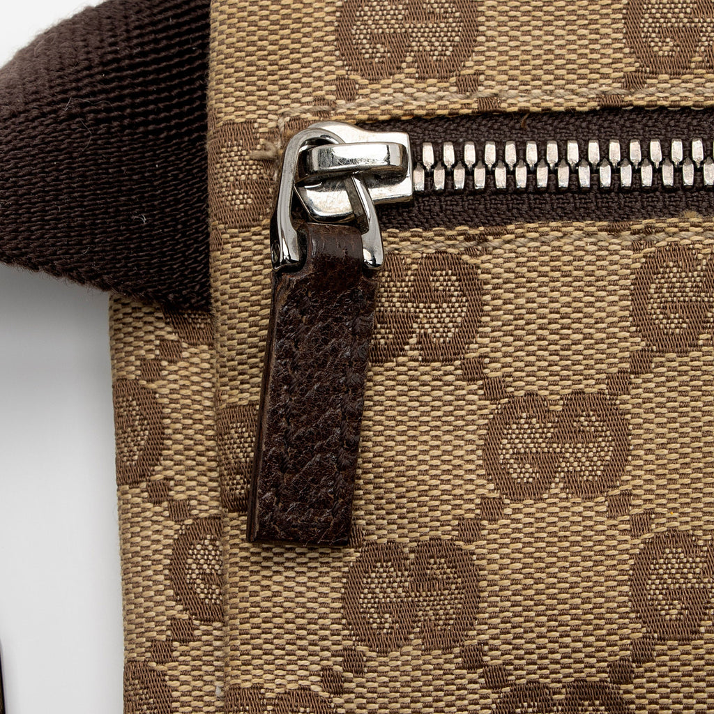 Gucci GG Canvas Waist Belt Bag (SHF-4je3UX)