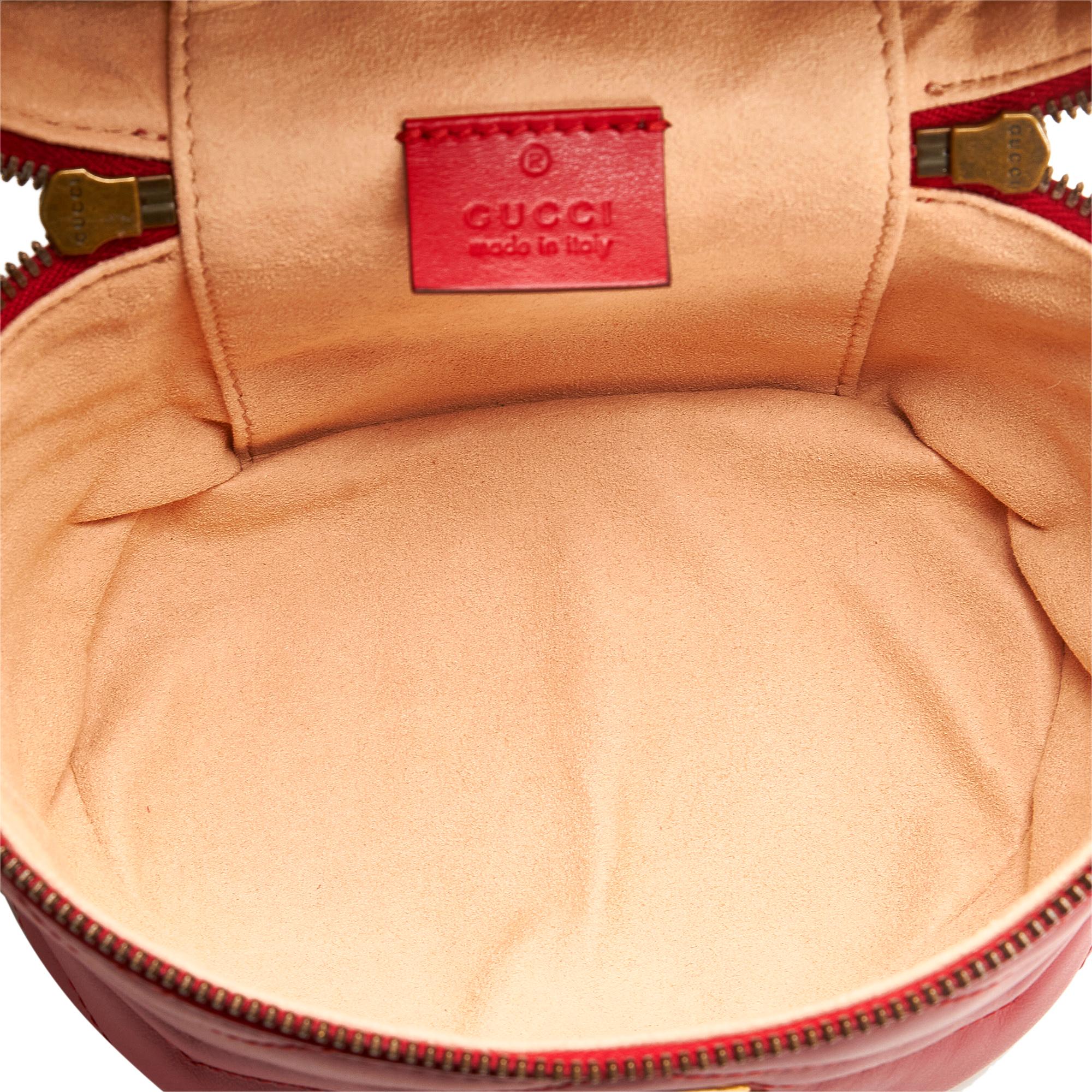 Gucci GG Marmont Round Backpack (SHG-4Vb8t5)