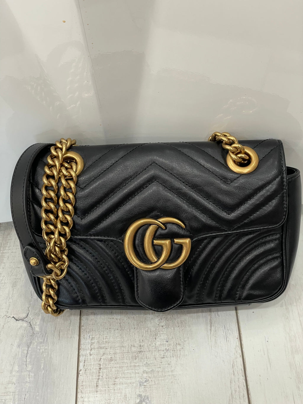 GUCCI GG MARMONT QUILTED CALFSKIN LEATHER SMALL BAG