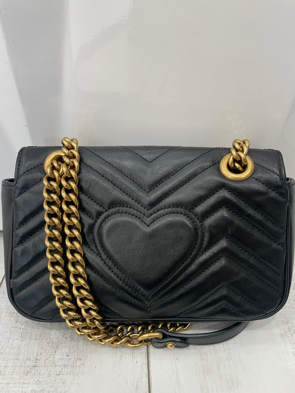 GUCCI GG MARMONT QUILTED CALFSKIN LEATHER SMALL BAG