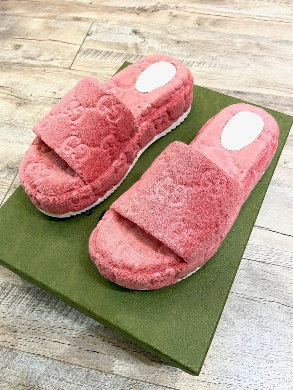 GUCCI GG PLATFORM SPONGE SLIDE SANDALS IN WILD ROSE
