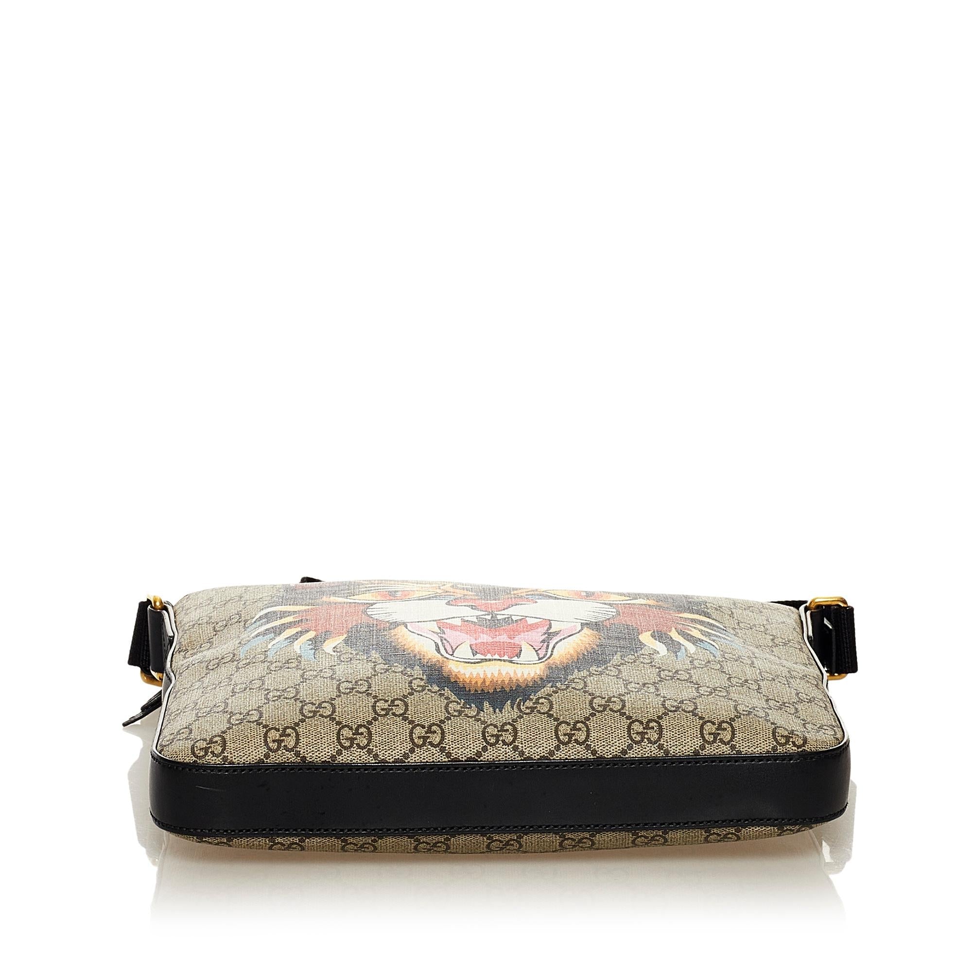 Gucci GG Supreme Angry Cat Crossbody Bag (SHG-34262)