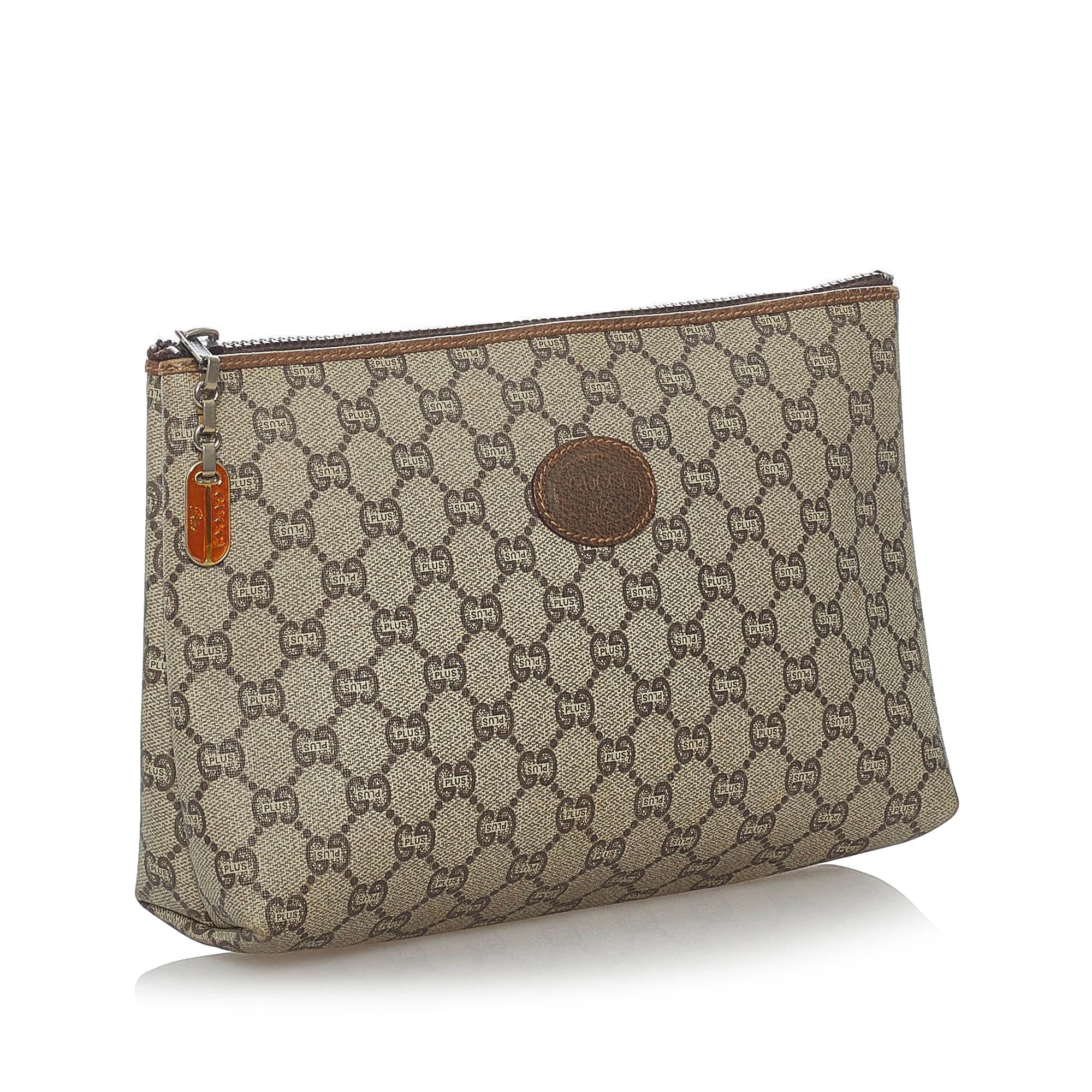 Gucci GG Supreme Clutch Bag (SHG-30889)