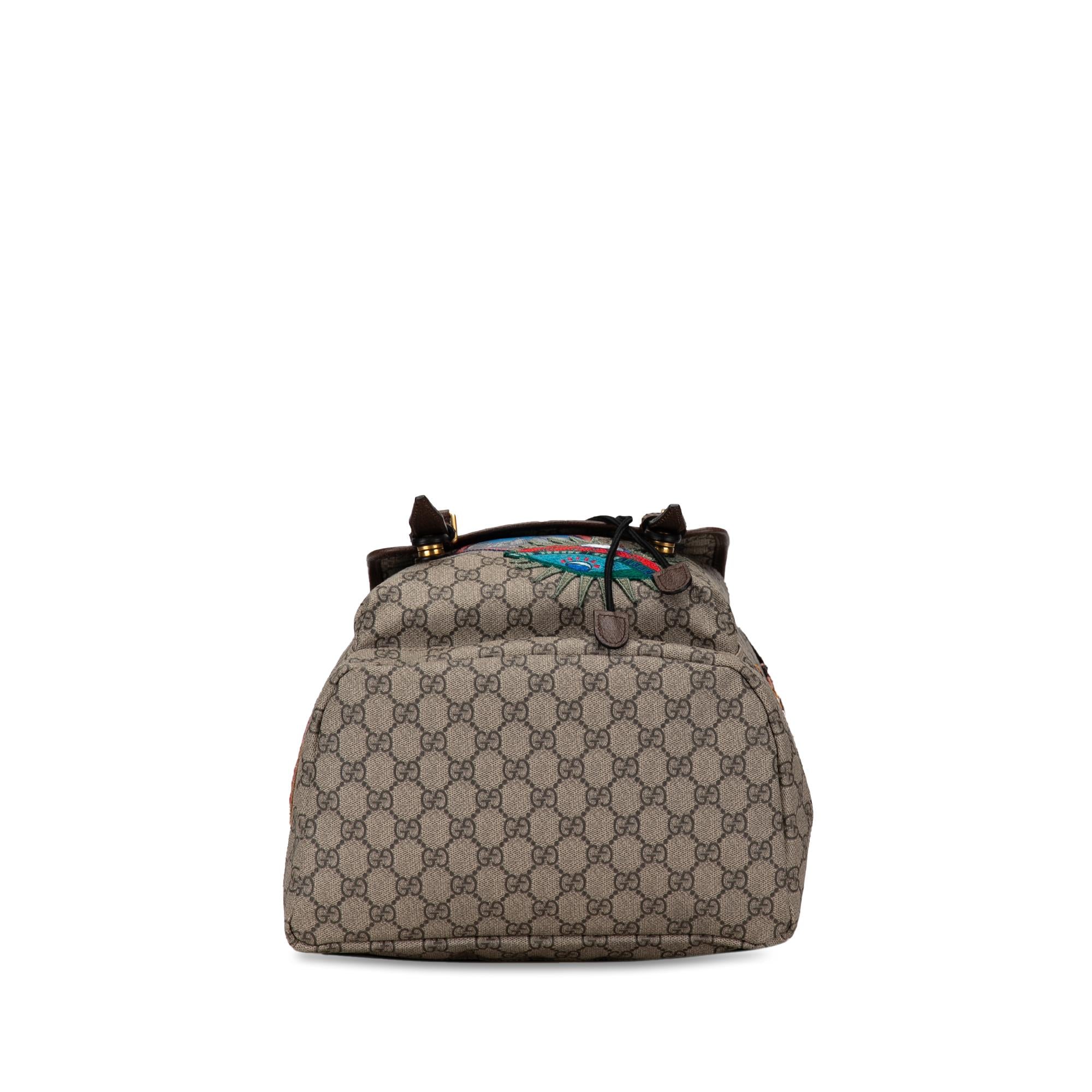 Gucci GG Supreme Courrier Backpack (SHG-v9EkNM)