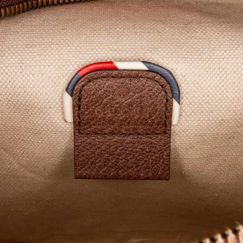 Gucci GG Supreme Courrier Belt Bag (SHG-pQzE2B)