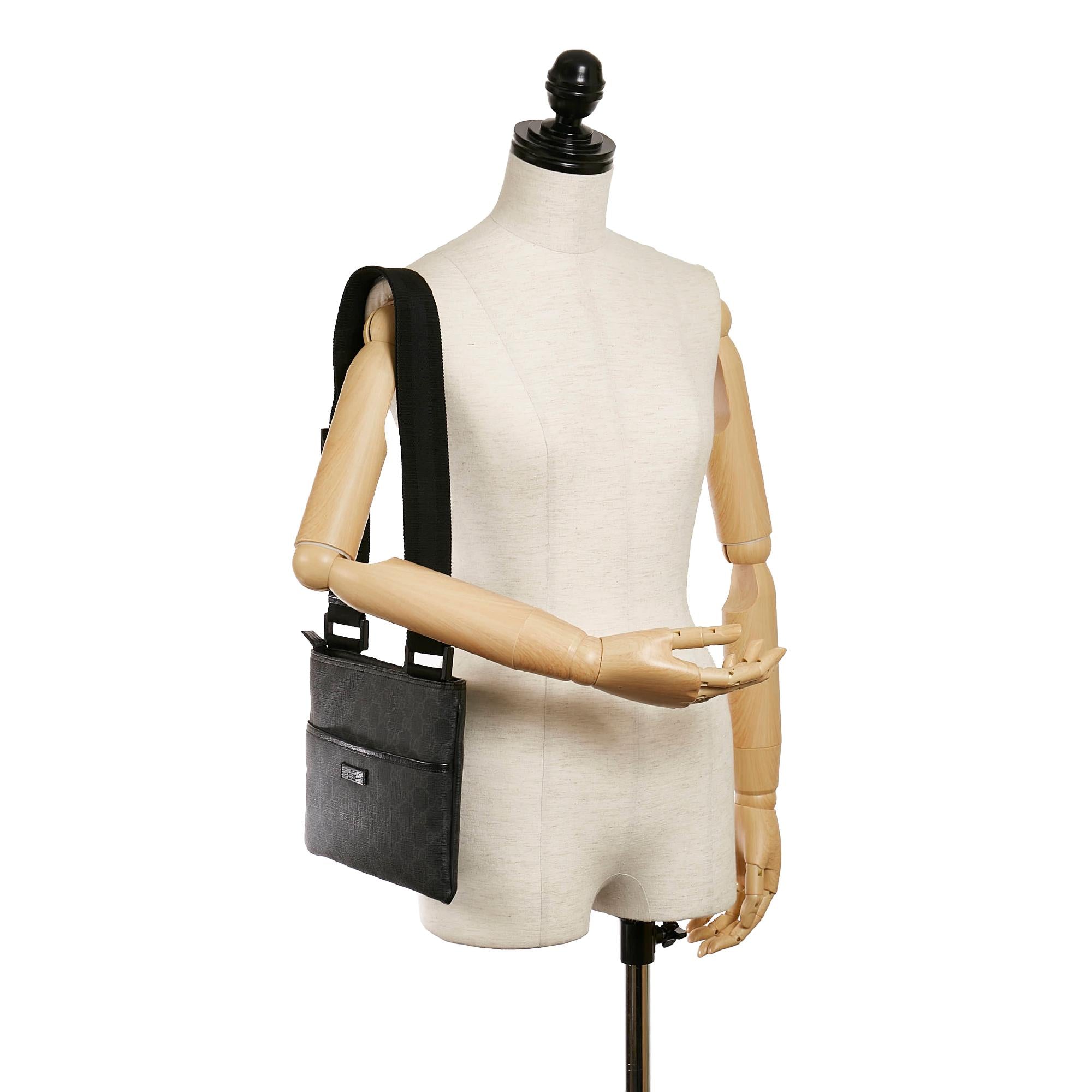 Gucci GG Supreme Crossbody Bag (SHG-30501)