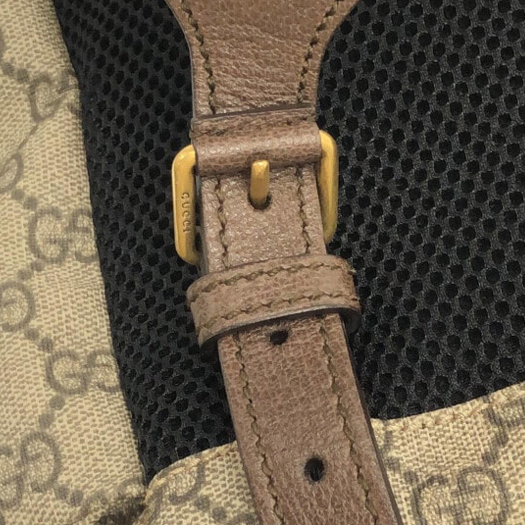 Gucci GG Supreme Donald Duck Soft Backpack (SHG-5R4mC7)