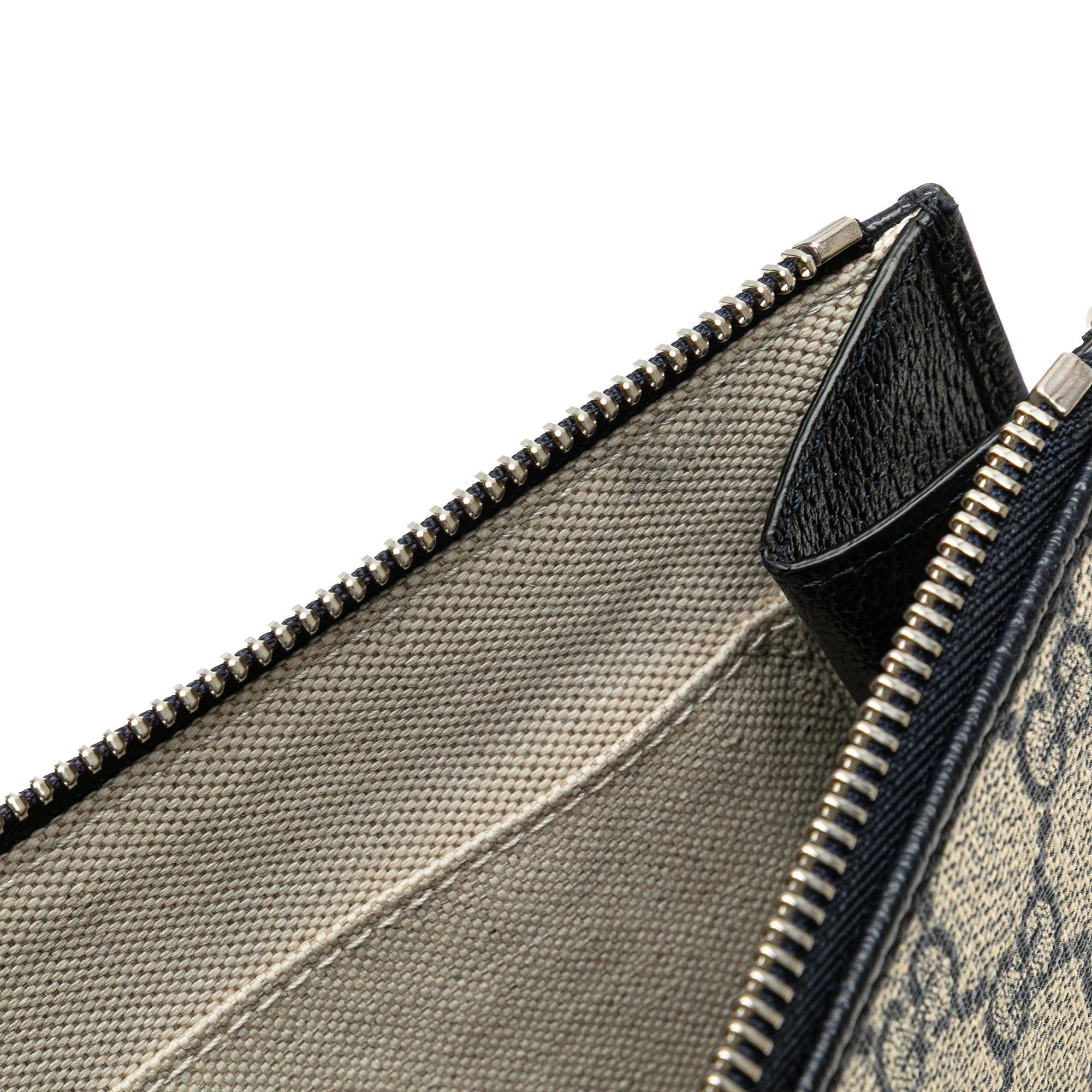 Gucci GG Supreme Interlocking G Clutch