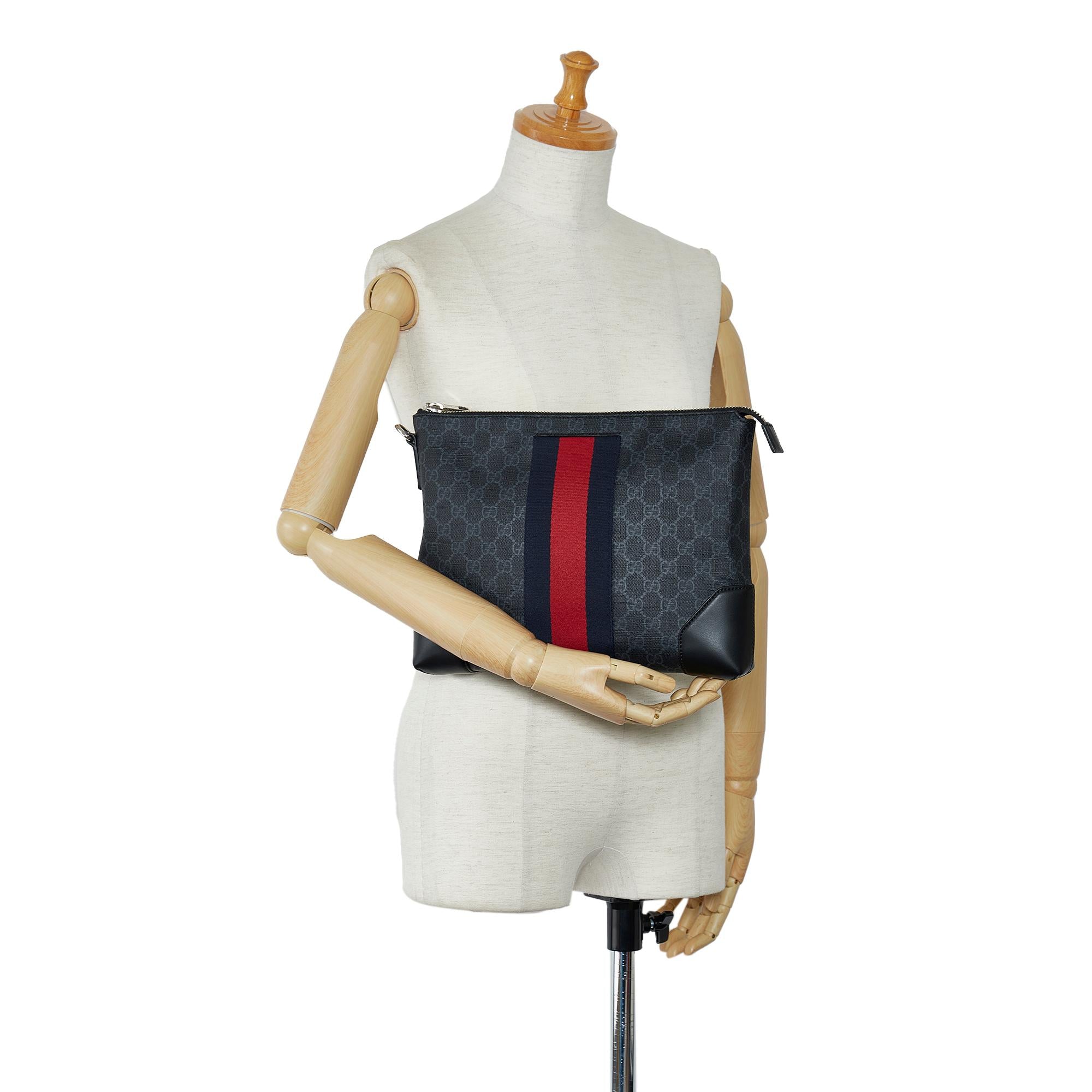 Gucci GG Supreme Web Clutch (SHG-17wQqh)