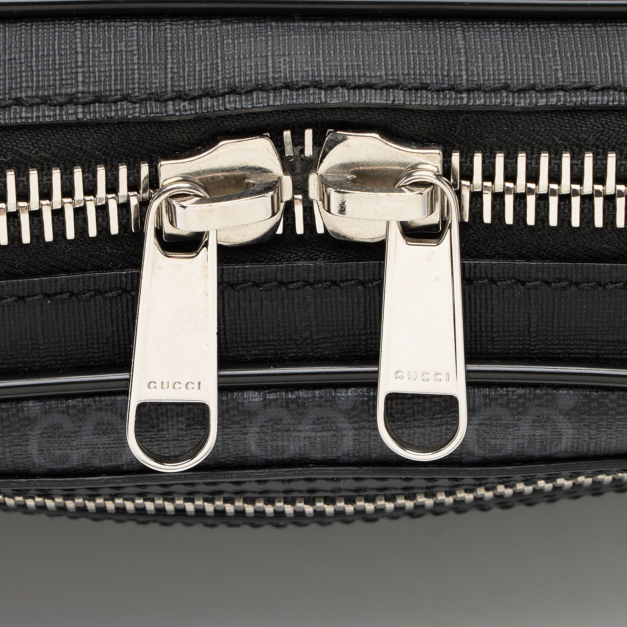 Gucci GG Supreme Web Zip Belt Bag