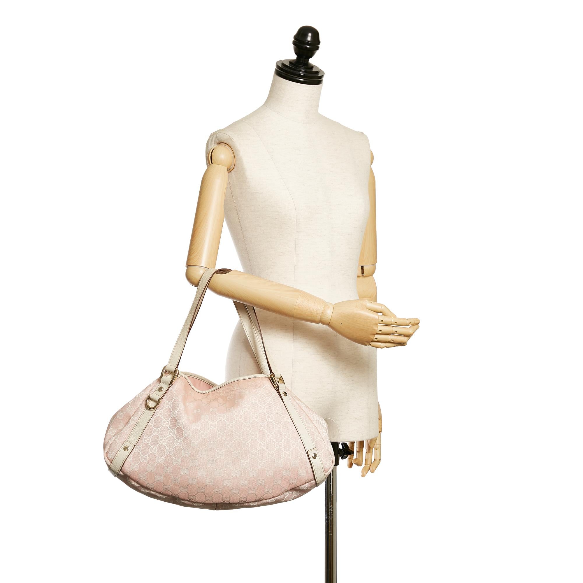 Gucci Guccissima Pelham Shoulder Bag (SHG-32663)