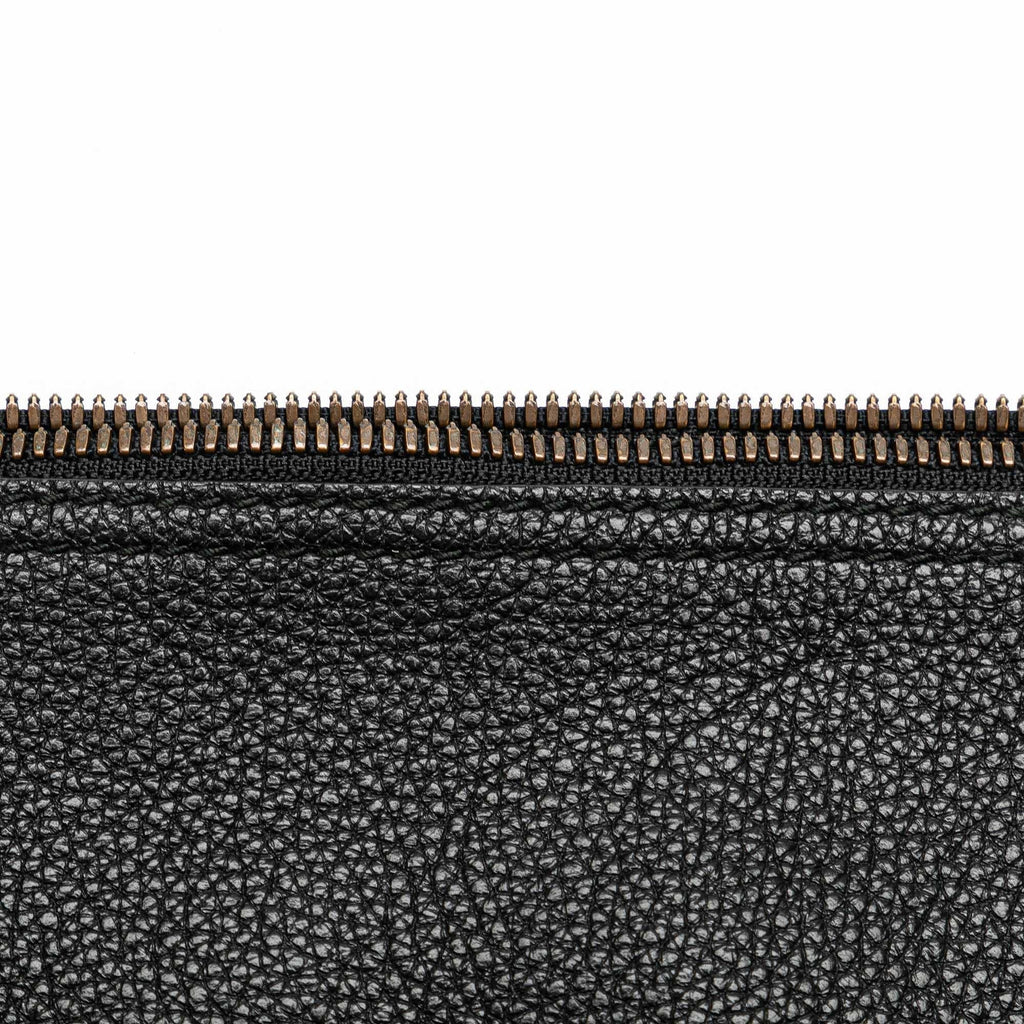 Gucci Leather Gucci Logo Clutch Bag (SHG-0B9RCU)