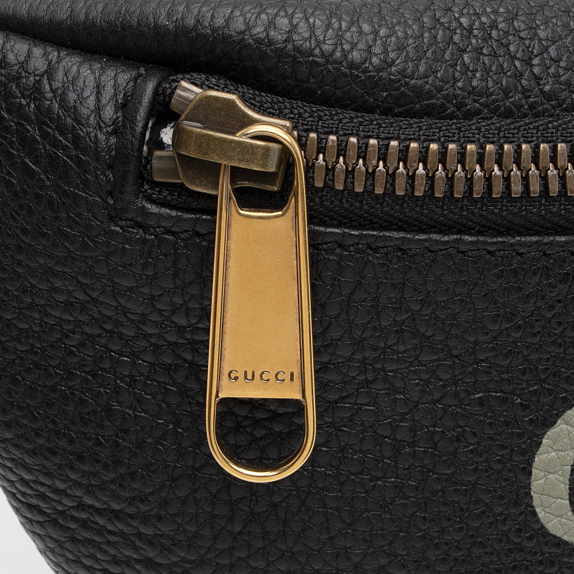 Gucci Leather Logo Belt Bag (SHF-9zS2VO)