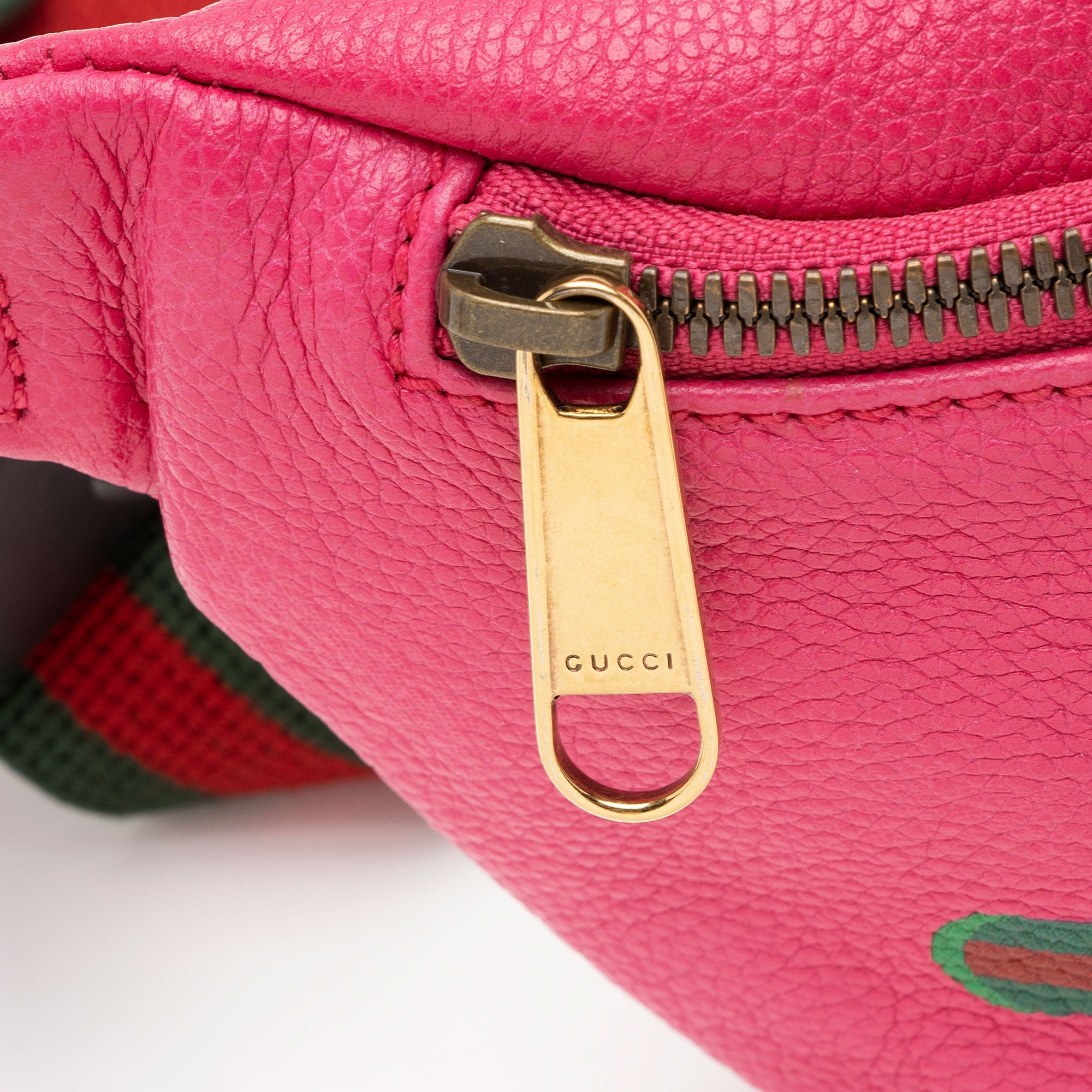 Gucci Leather Logo Belt Bag (SHF-tb0kKj)