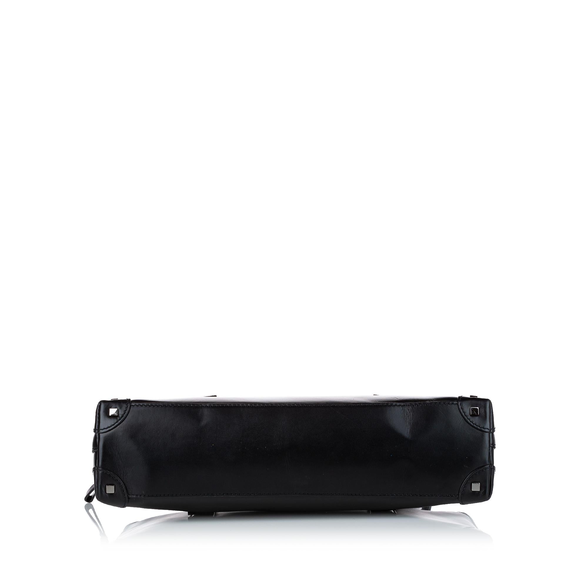 Gucci Leather Shoulder Bag (SHG-28476)