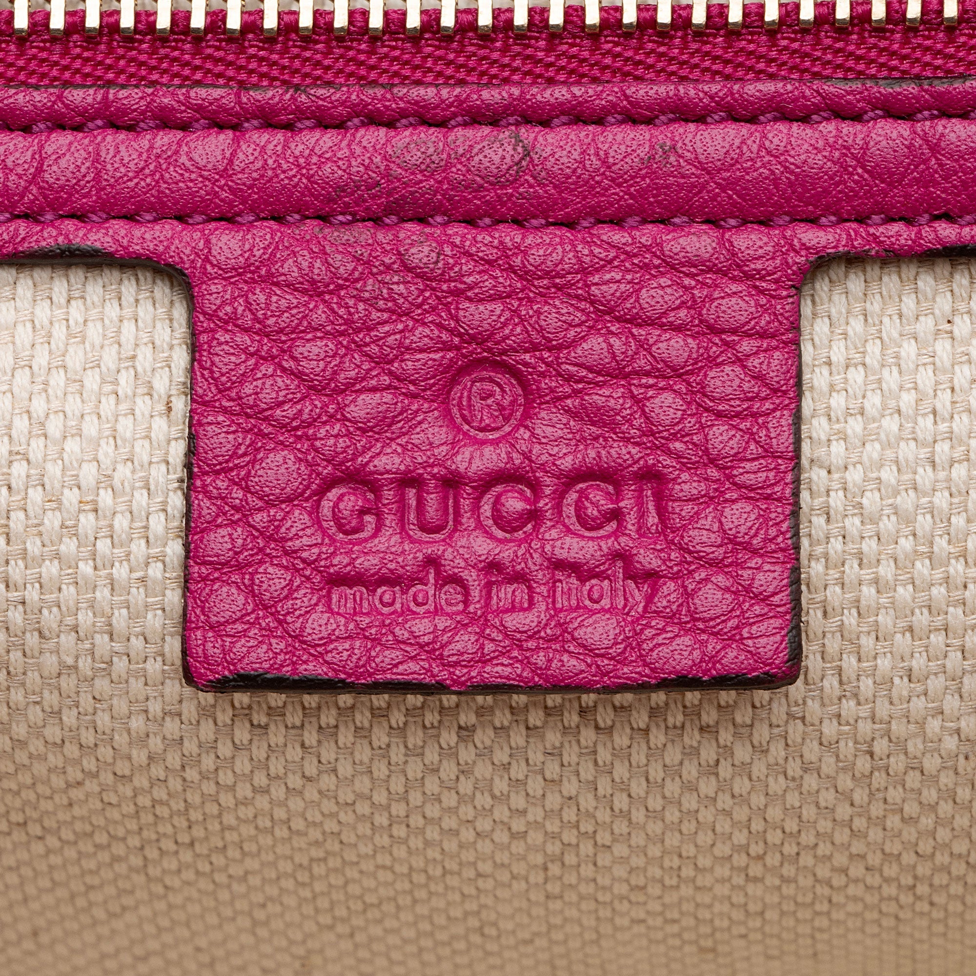 Gucci Leather Soho Clutch (SHF-WphwoI)