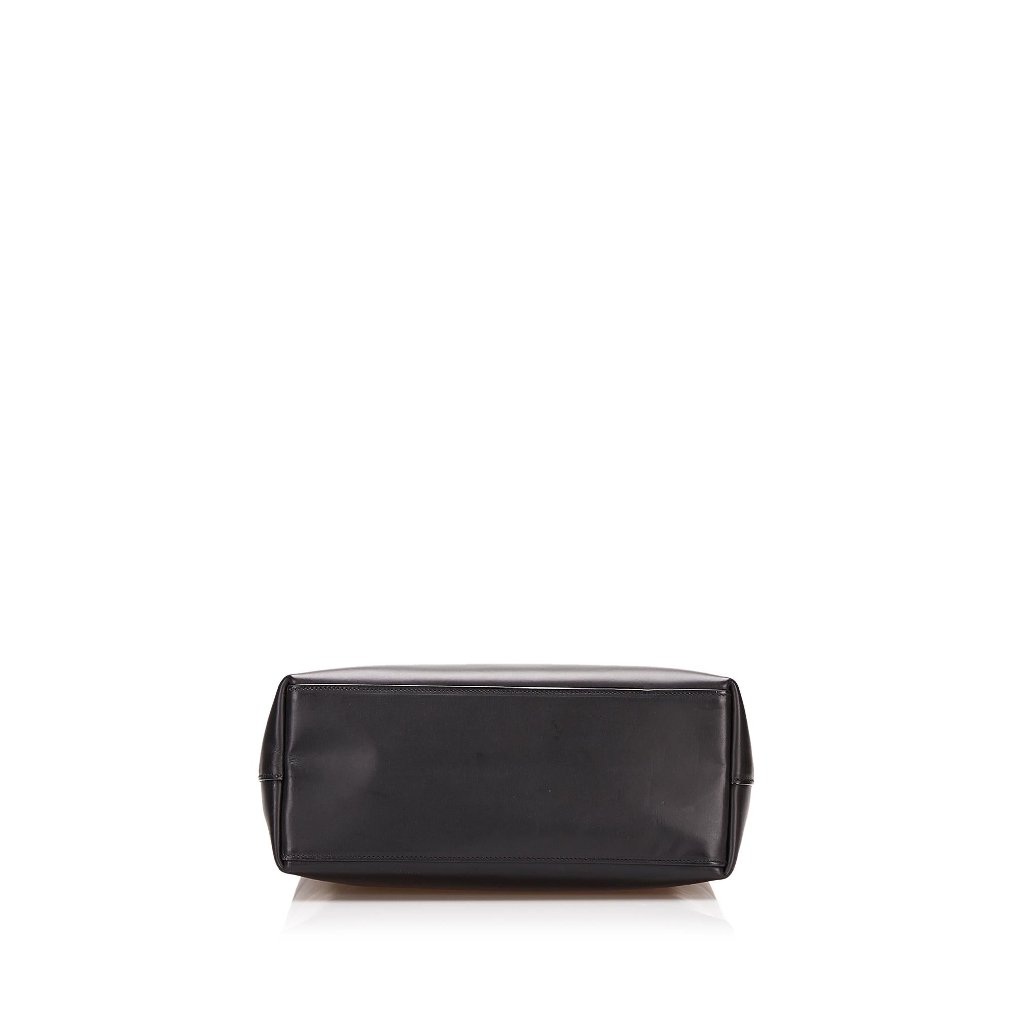Gucci Leather shoulder Bag (SHG-35496)